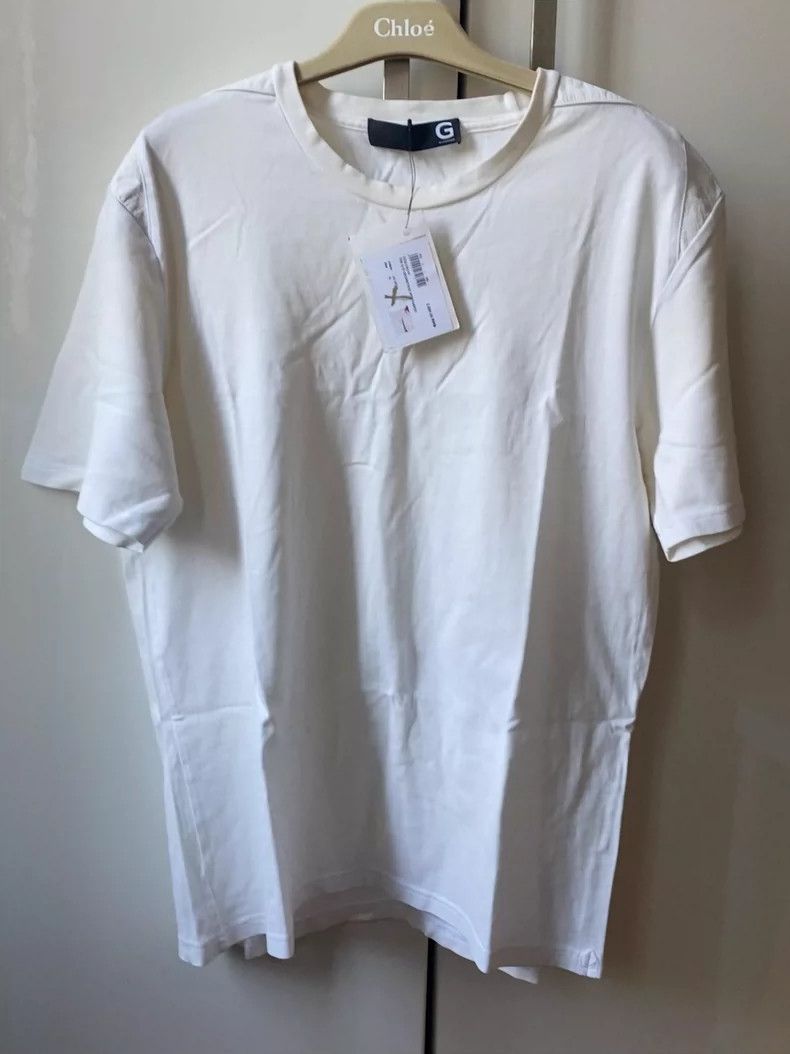 Givenchy Givenchy White Cowhide Round Neck T XL Size Size US XL / EU 56 / 4 - 1 Thumbnail