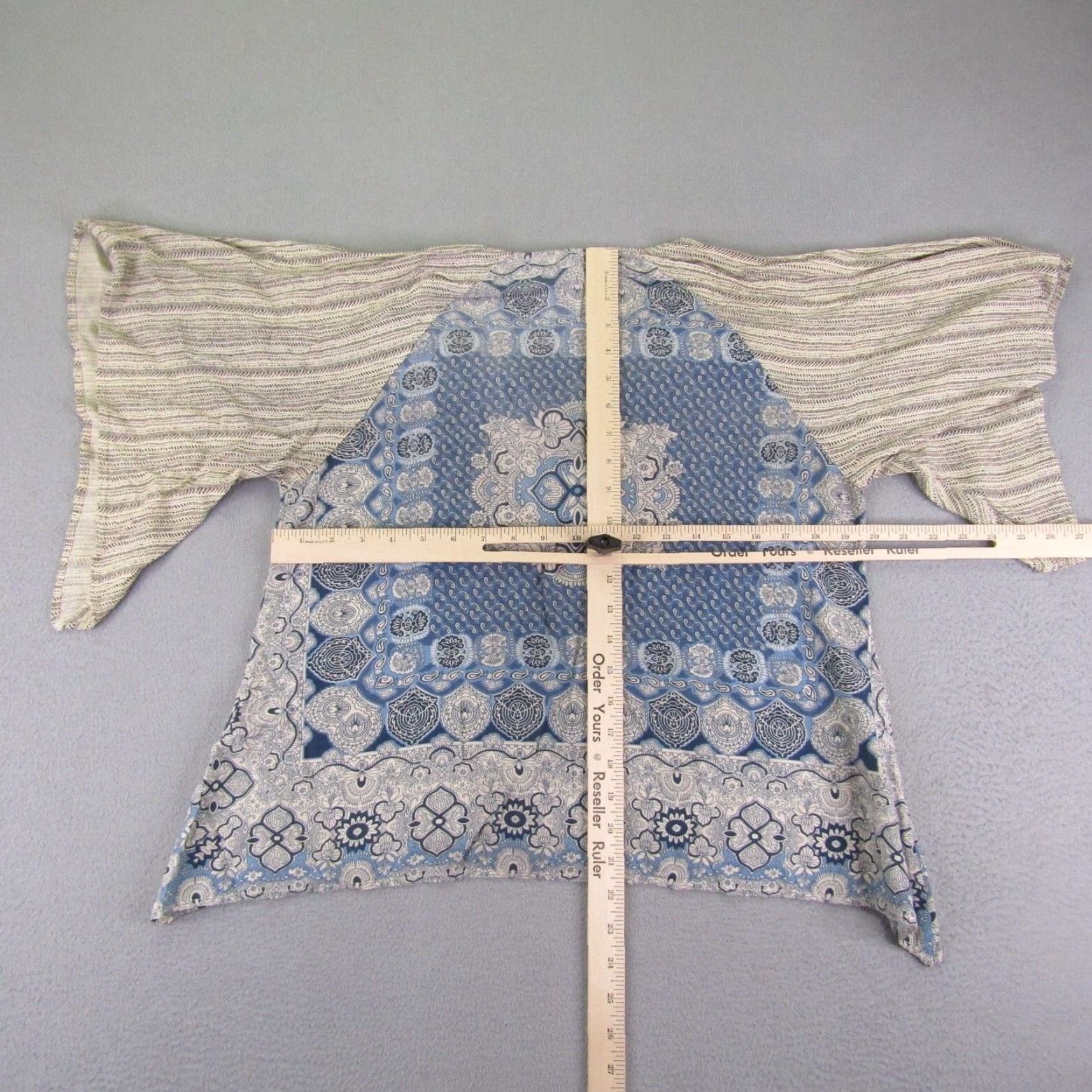 Vintage VINTAGE Sundance Shirt Womens M Blue Beige Paisley Floral Boho Blouse Short Sleeve V-Neck Pullover Relaxed Fit Ladies M Size M / US 6-8 / IT 42-44 - 4 Thumbnail