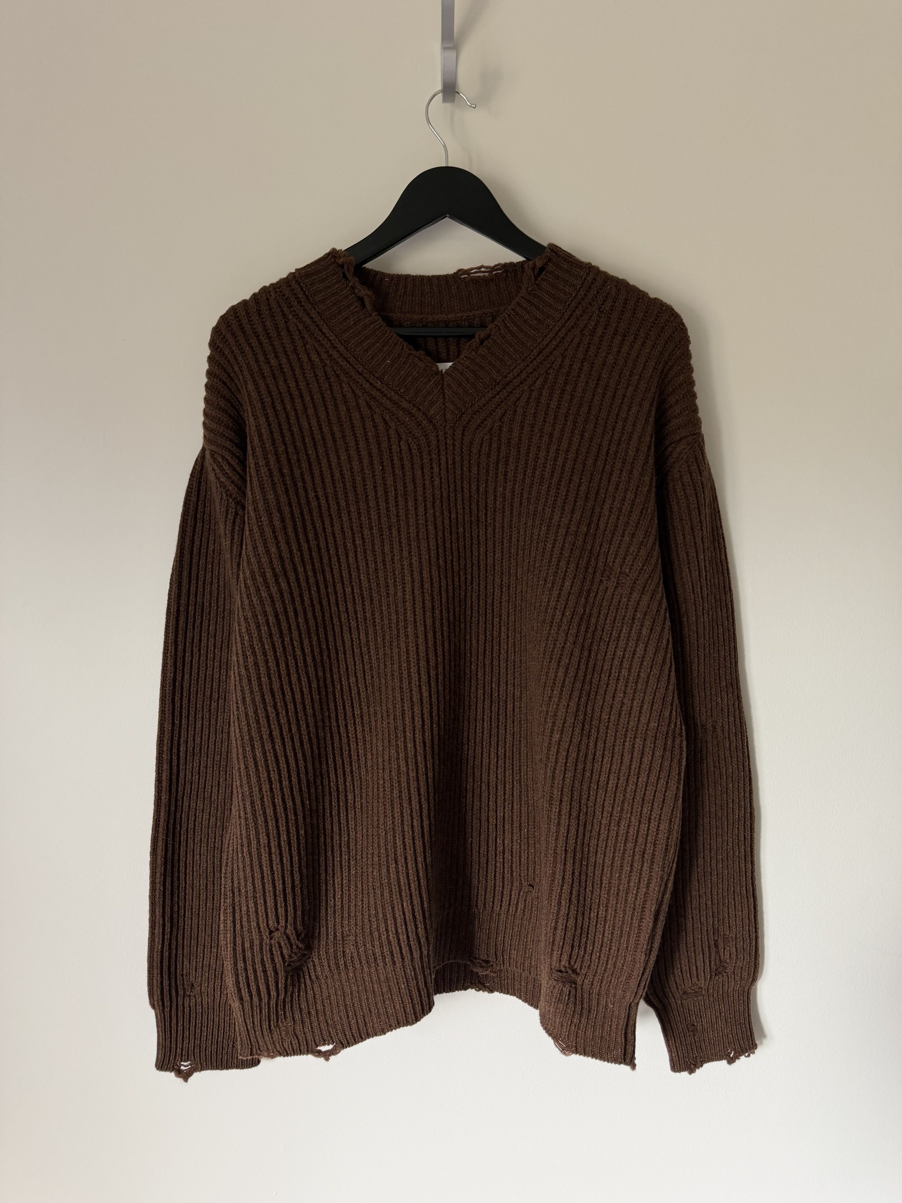 MM6 MM6 Maison Margiela Distressed V-Neck Sweater in Brown Size US L / EU 52-54 / 3 - 1 Thumbnail
