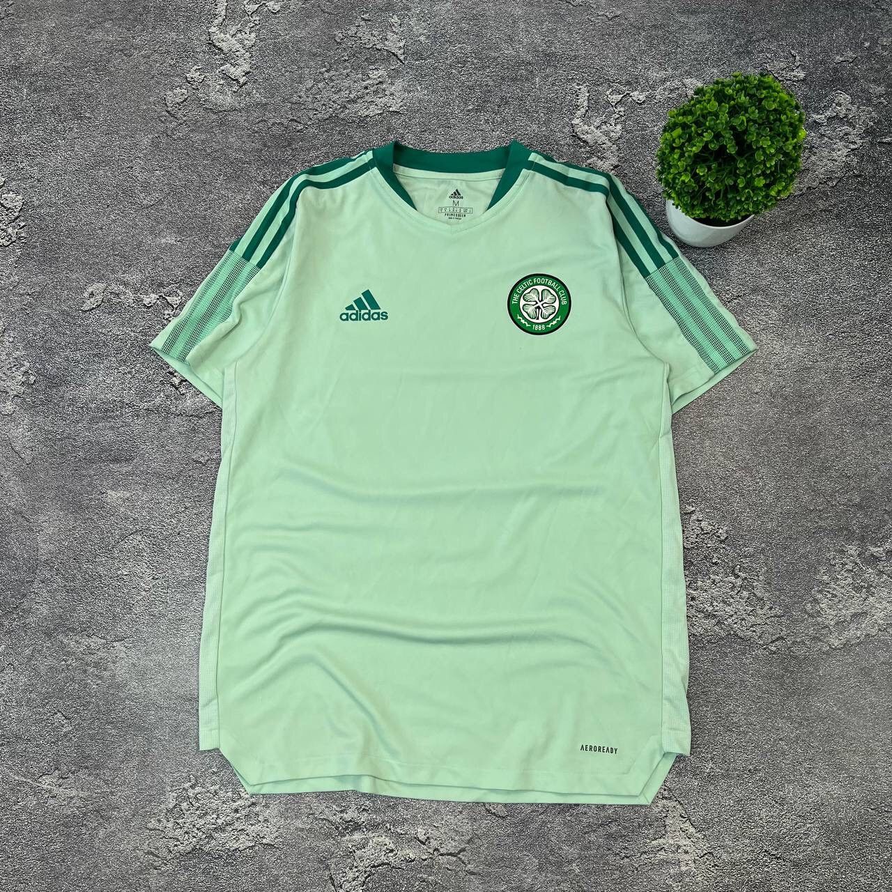 Adidas Mens FC CELTIC 2020/2021 soccer jersey perfect condition Size US M / EU 48-50 / 2 - 16 Thumbnail