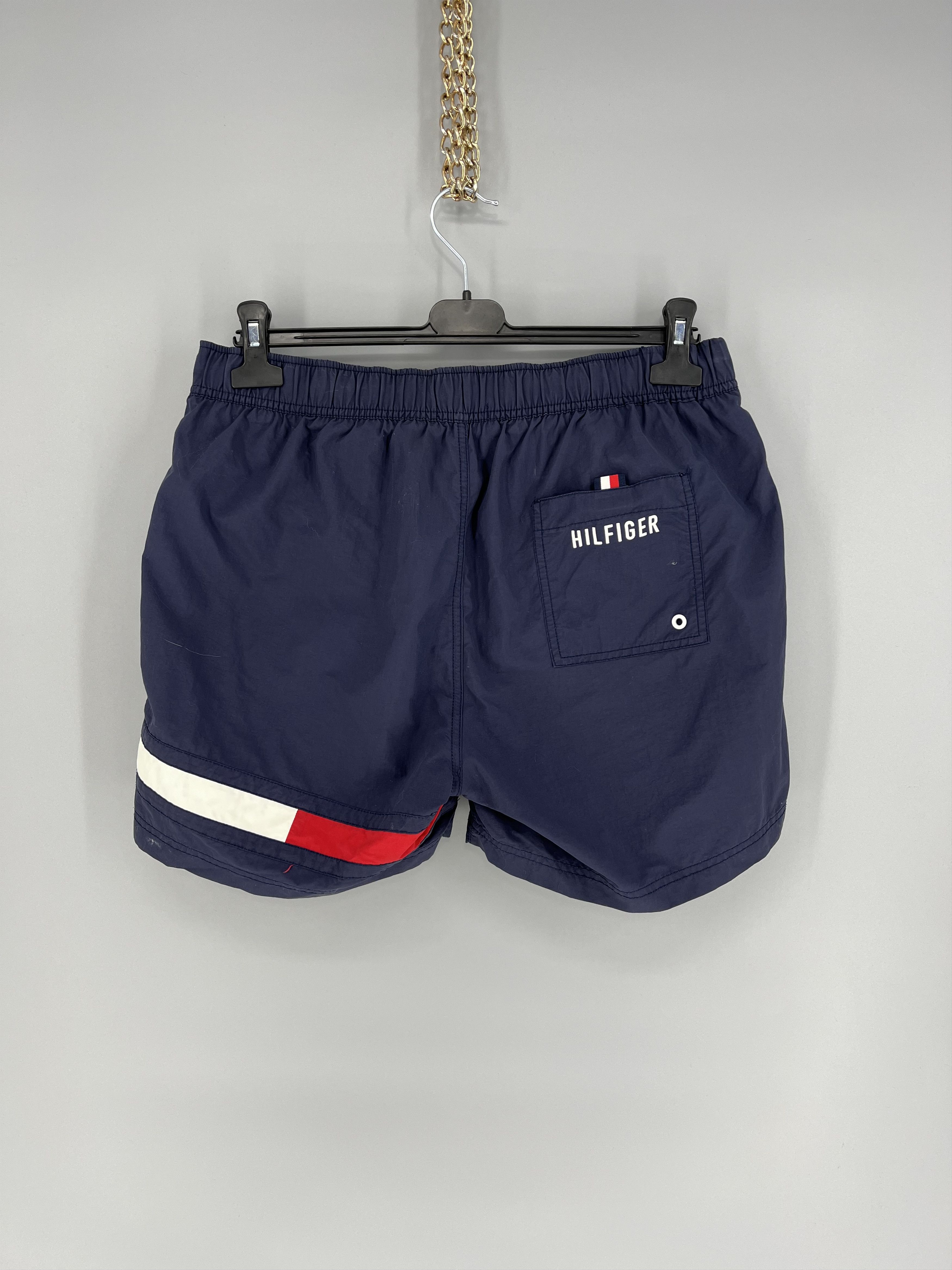 Tommy Hilfiger 90s Vintage Tommy Hilfiger Navy Nylon Big Logo Shorts Travis Size US 36 / EU 52 - 7 Thumbnail