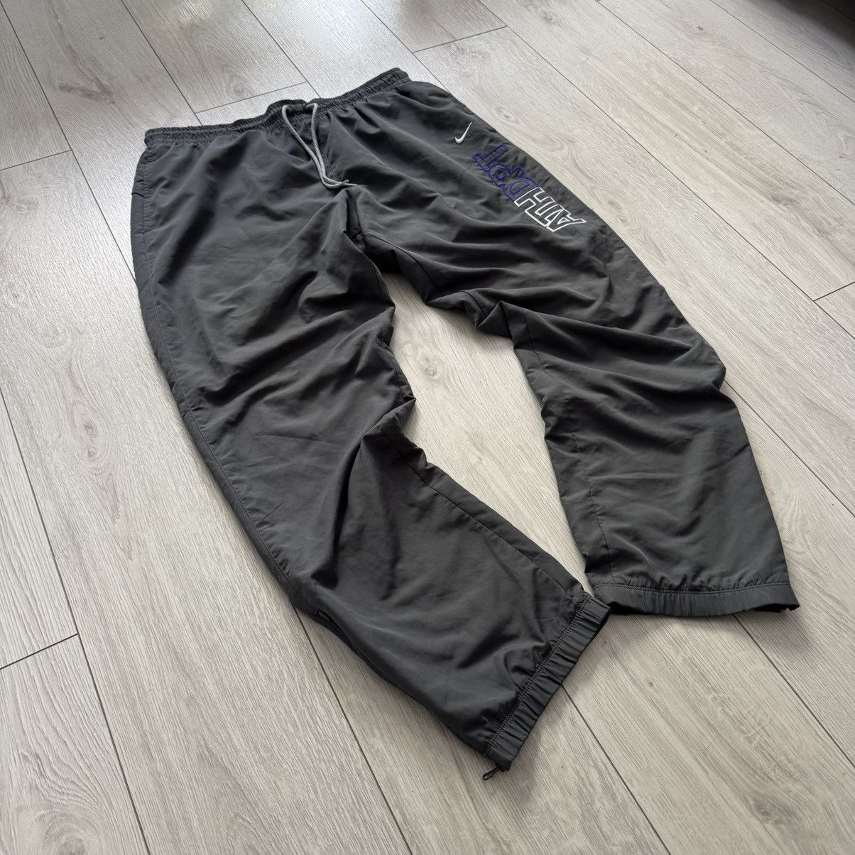 Nike Vintage nike track pants y2k gorpcore sweatpants parachute Size US 36 / EU 52 - 1 Thumbnail