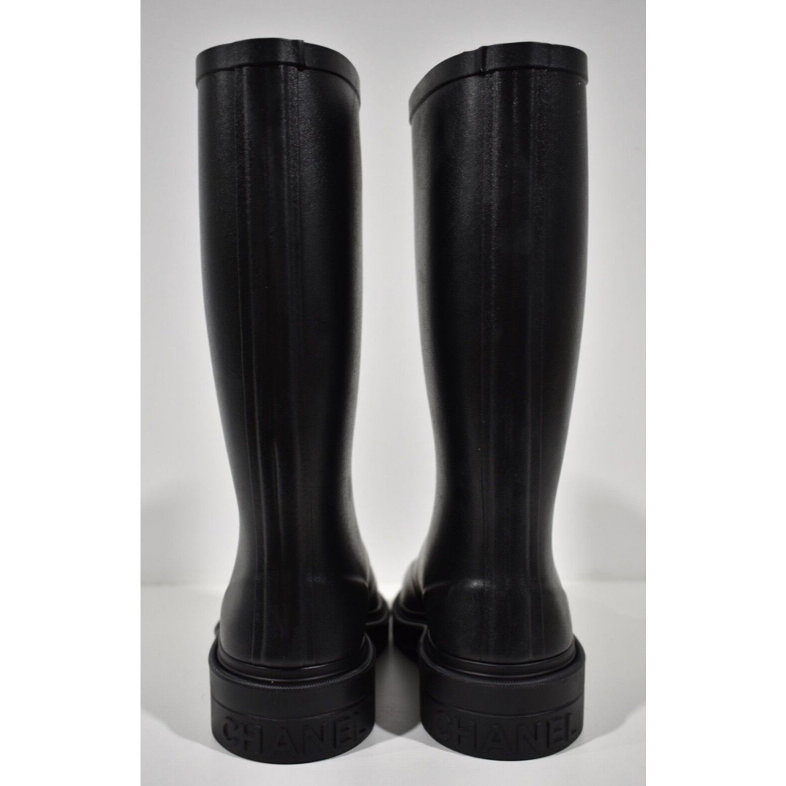 Chanel Chanel REV Black White CC Logo High Rubber Rain Boots 42 Size US 12 / IT 42 - 11 Thumbnail