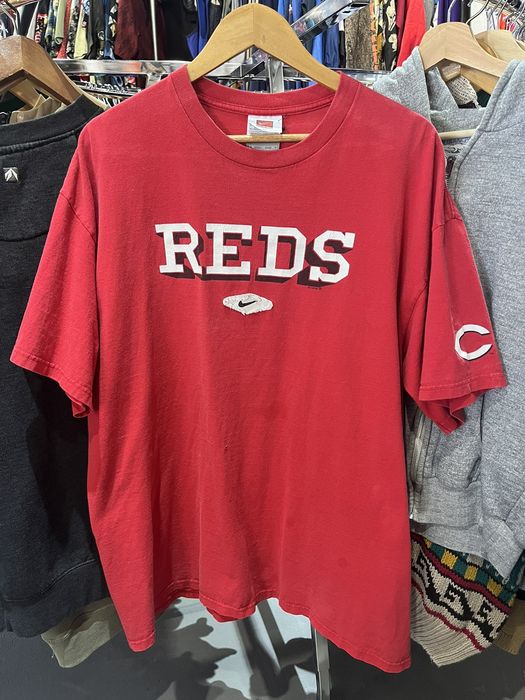 Cincinnati Reds C Logo Distressed Vintage logo T-shirt 6 Sizes S