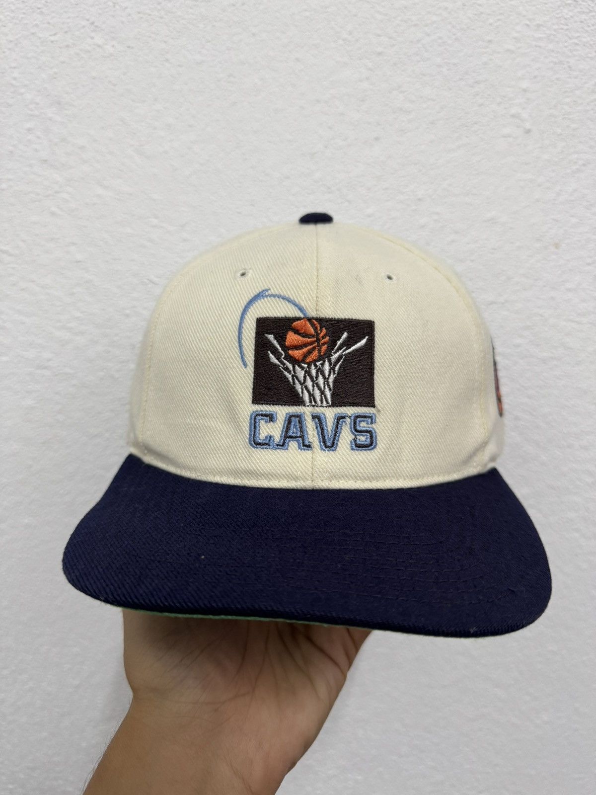 NBA Vintage 90’s Cleveland Cavs Cap Size ONE SIZE - 2 Thumbnail