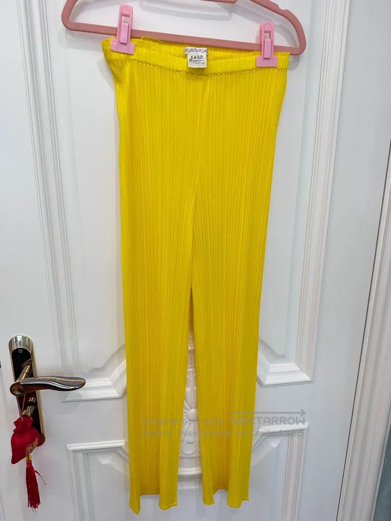 Issey Miyake Issey Miyake Yellow Leggings Size 26" / US 2 / IT 38 - 1 Thumbnail