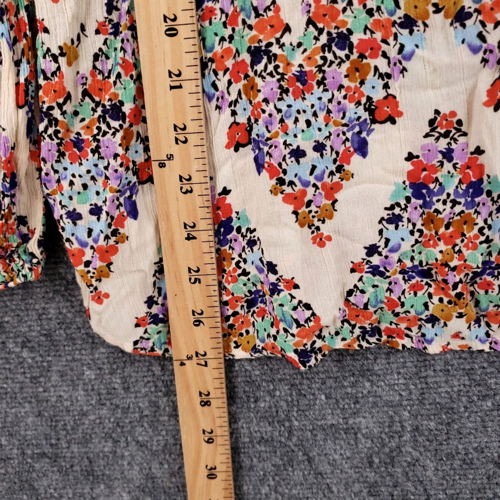 Vintage Democracy Blouse Shirt Womens XL Beige Floral Ditsy V-Neck Beaded Crochet Boho Cottagecore Size XL / US 12-14 / IT 48-50 - 5 Thumbnail