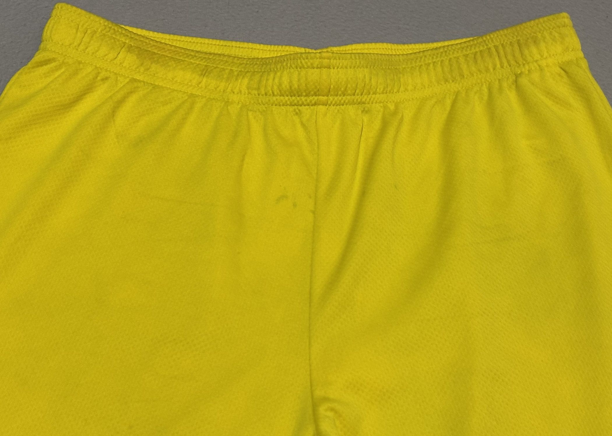 Puma Borussia Dortmund 2019/2020 Puma Football Shorts size M Size US 32 / EU 48 - 6 Thumbnail