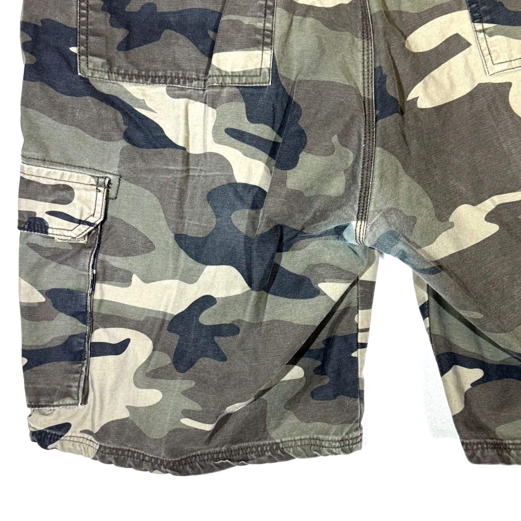 Vintage VINTAGE Lincoln Outfitters Cargo Shorts Mens 42 Green Camo 100 Percent Cotton Utility Size US 42 / EU 58 - 7 Thumbnail