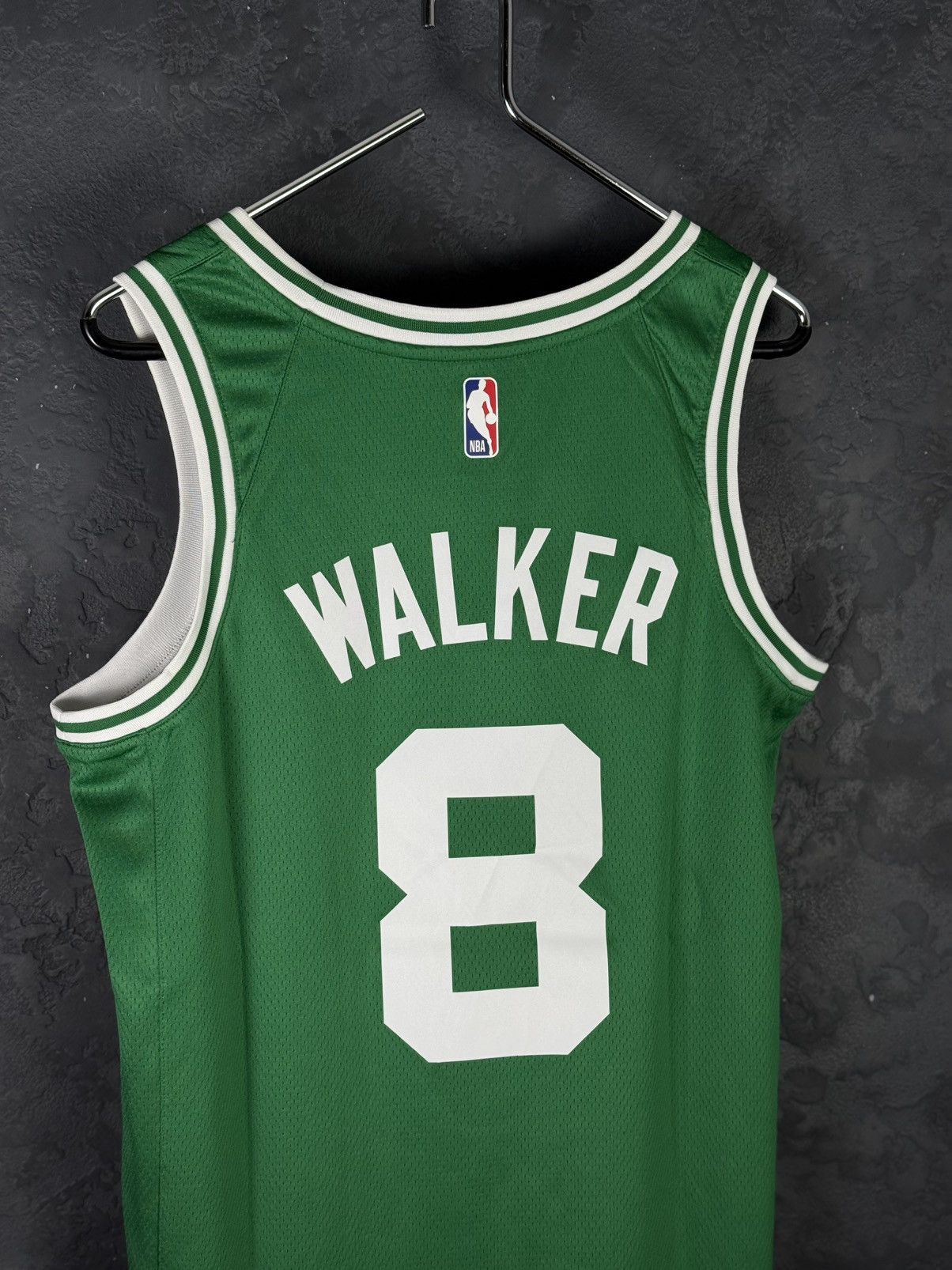 Nike BOSTON CELTICS BASKETBALL NBA SHIRT JERSEY NIKE #8 WALKER Size US M / EU 48-50 / 2 - 5 Thumbnail
