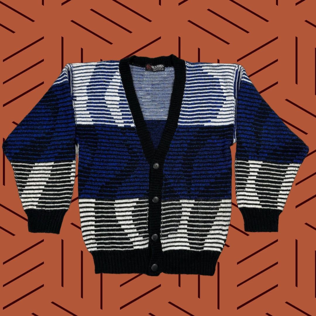 Vintage Vintage Scandia Geometric Pattern Button Cardigan Mens S USA Blue White Knit Sweater 80s 90s Bohemian Size US S / EU 44-46 / 1 - 1 Thumbnail