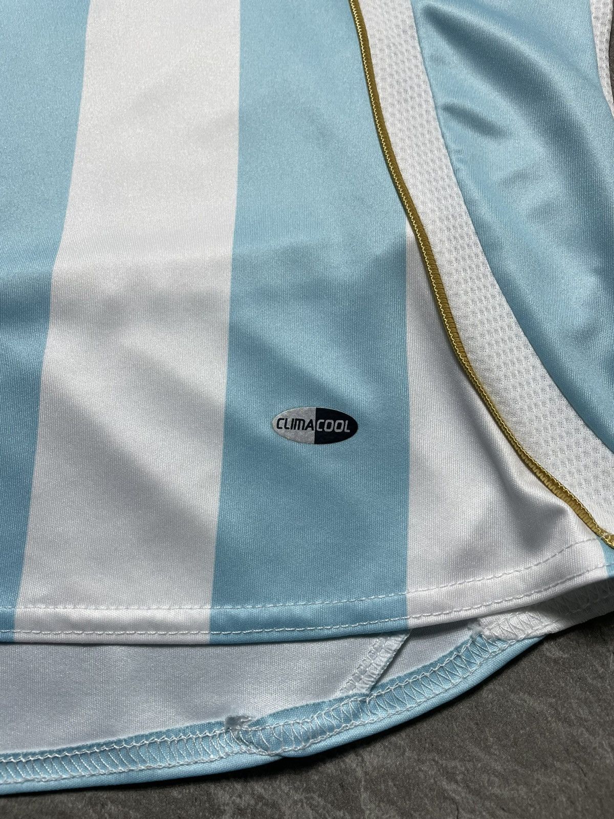 Adidas Adidas Argentina 2006 Home World Cup Vintage Soccer Jersey Size US L / EU 52-54 / 3 - 5 Thumbnail