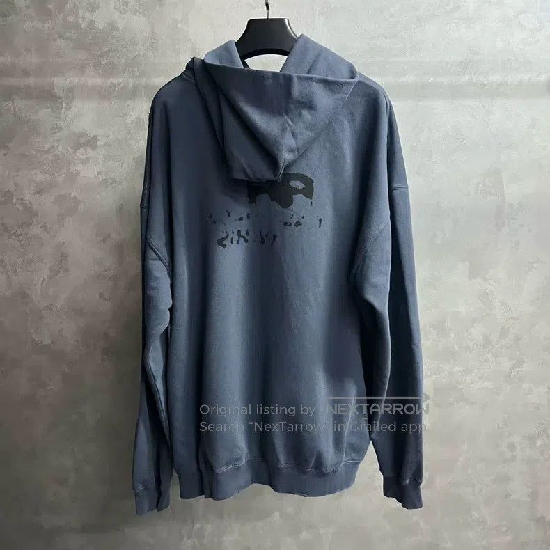 Balenciaga Balenciaga Blue logo pattern printed long-sleeved sweatshi Size US L / EU 52-54 / 3 - 5 Thumbnail