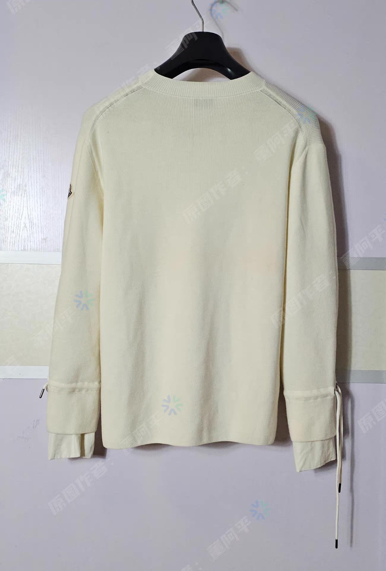 Moncler Moncler cream two-sleeve knit sweater。 Q4 Size US S / EU 44-46 / 1 - 4 Thumbnail