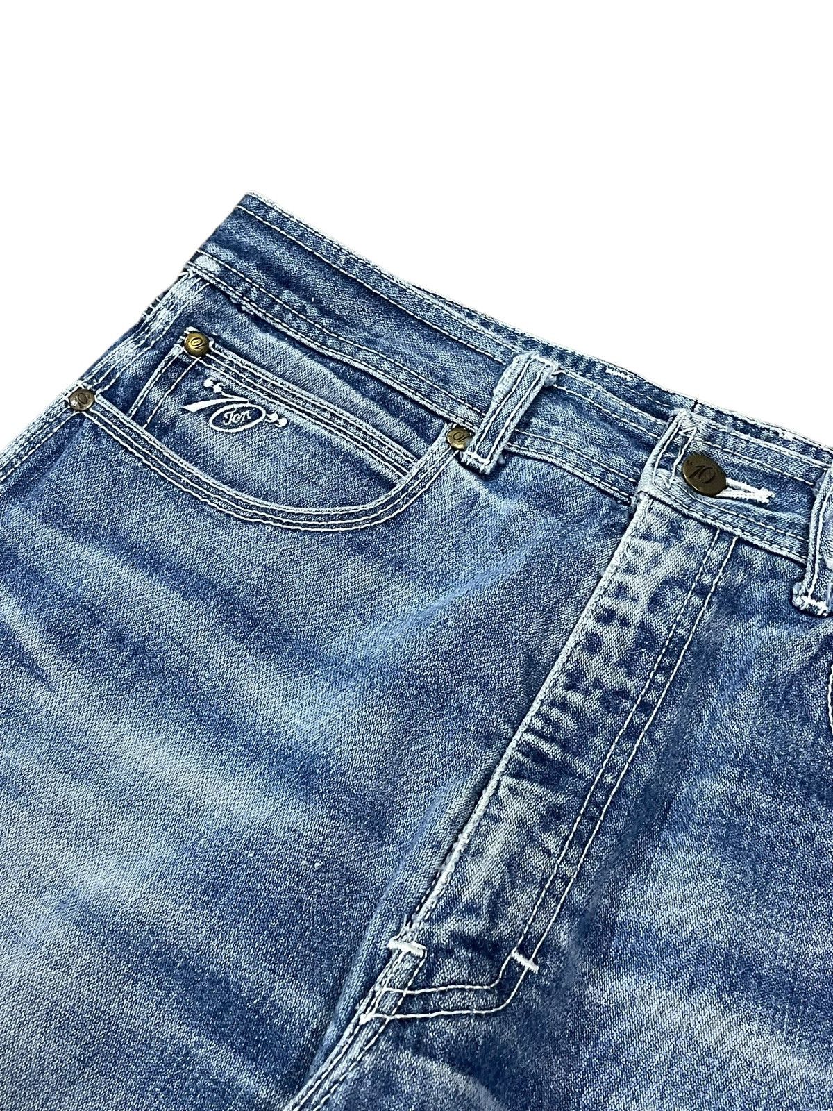 Japanese Brand Vintage Y2K Japanese Brand Fade Wash Straight Loose Jeans Size US 31 - 8 Thumbnail