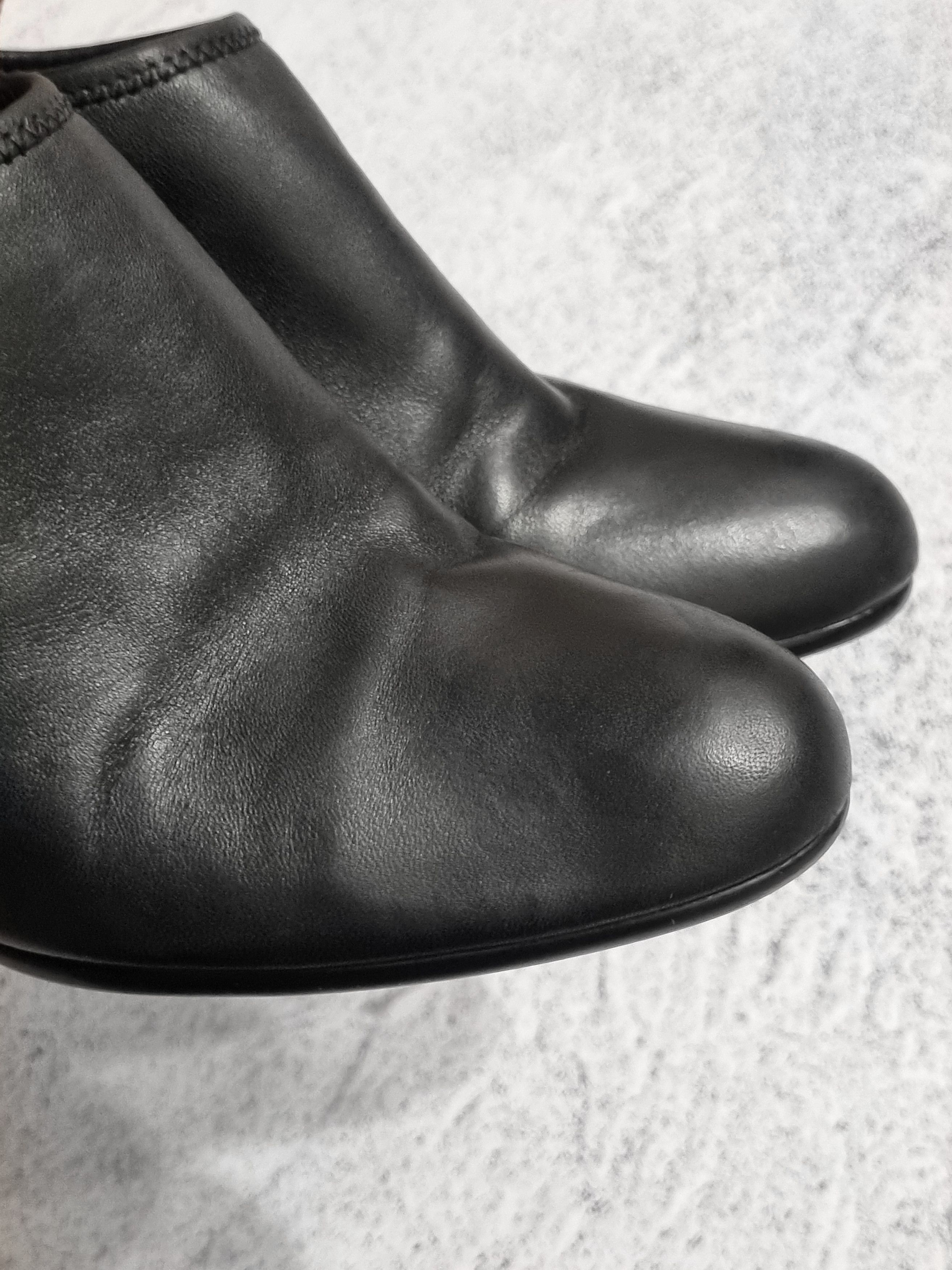 Prada Vintage Prada Leather Zip-Up Heeled Ankle Boots Shoes Size US 8 / IT 38 - 13 Thumbnail