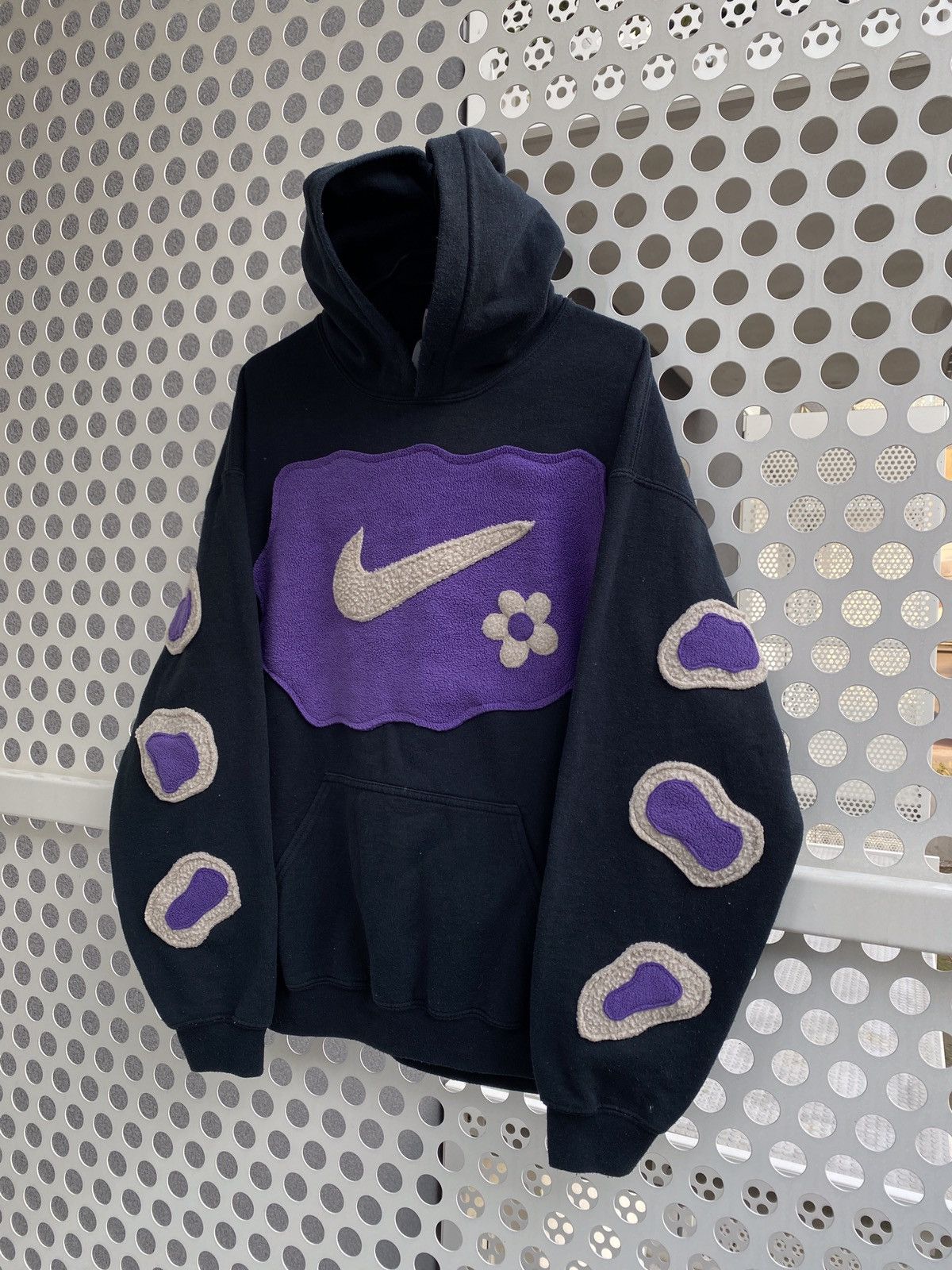 Nike × Vintage Vintage Nike Custom Skelet Center Swoosh Oversize Hoodie Y2K Size US L / EU 52-54 / 3 - 3 Thumbnail