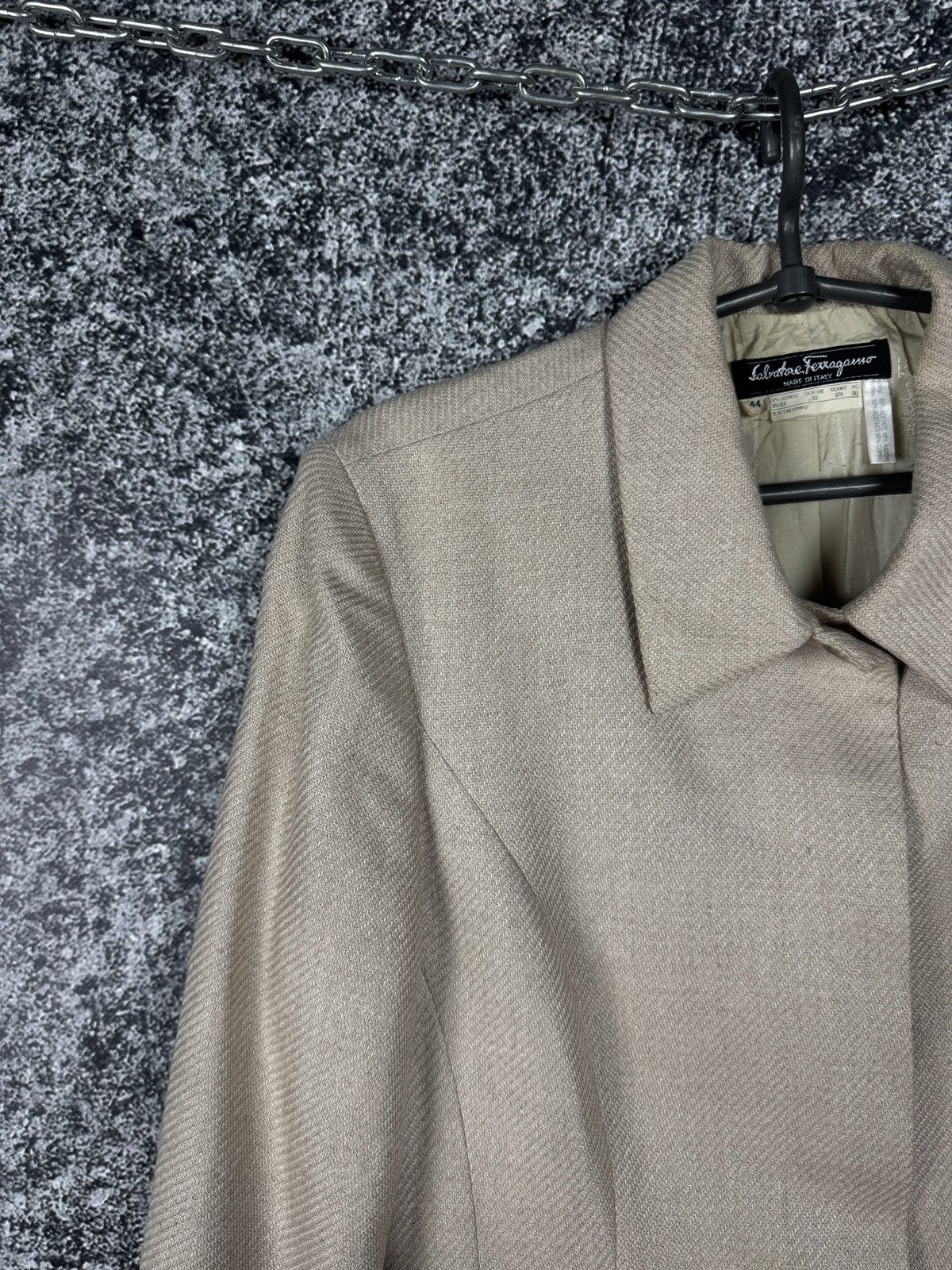 Salvatore Ferragamo Salvatore Ferragamo Vintage Blazer Jacket Cashemire/Silk 44 Size M / US 6-8 / IT 42-44 - 3 Thumbnail