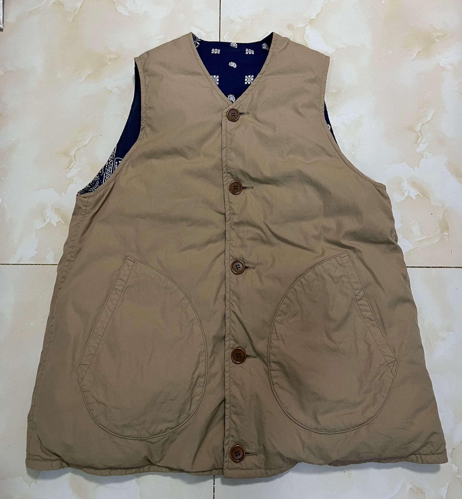 Visvim VISVIM 20AW SPOT KORA DOWN VEST (C/NY) | Grailed