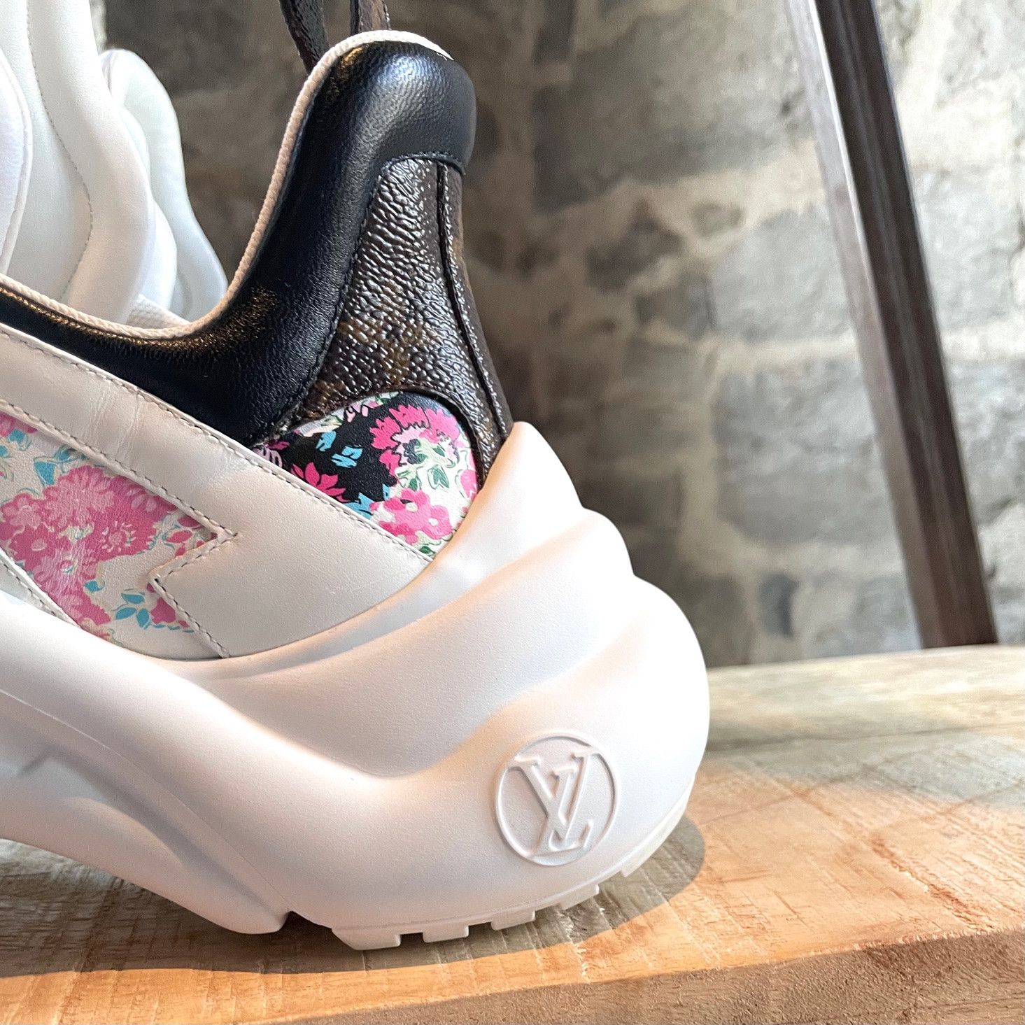 Louis Vuitton Louis Vuitton White Archlight Floral Print Chunky Sneakers Size US 8 / IT 38 - 7 Thumbnail