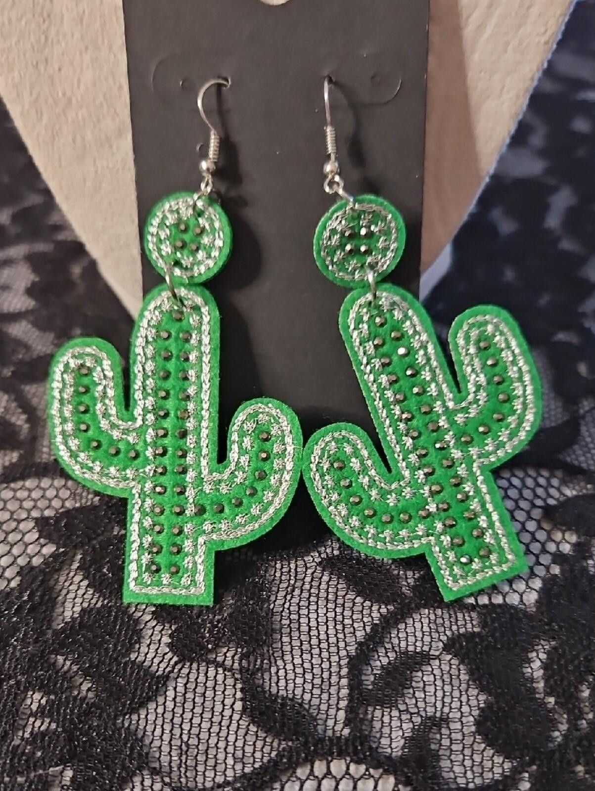 Other Green Cactus Statement Earrings Size ONE SIZE - 1 Preview