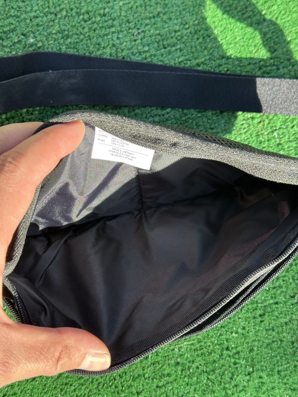 Nike Nike Running Waist/Shoulder Bag w/ adjustable strap Size ONE SIZE - 5 Thumbnail