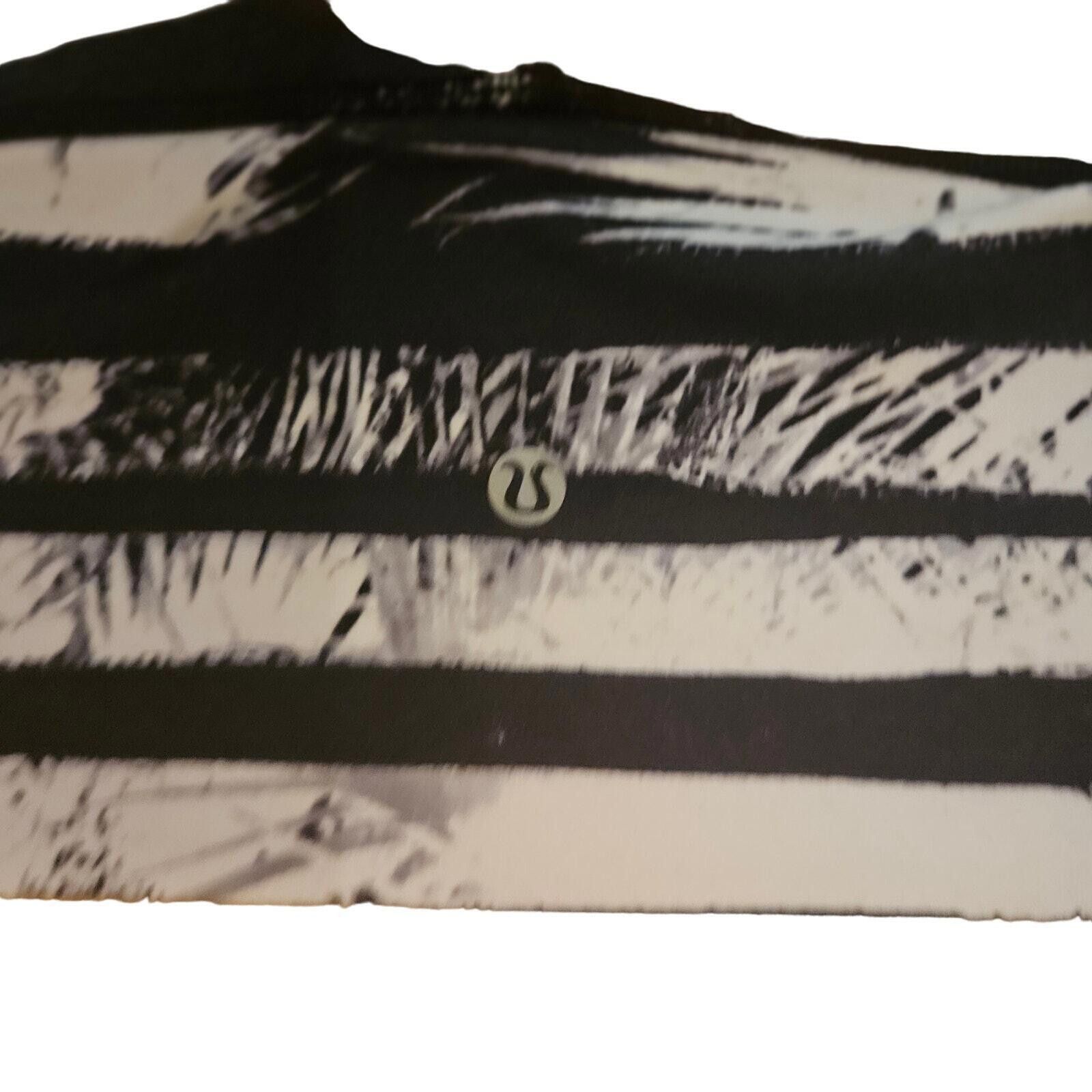 Designer Lululemon Zebra Print High Times Ankle Leggings Size 4 Size 27" / US 4 / IT 40 - 4 Thumbnail