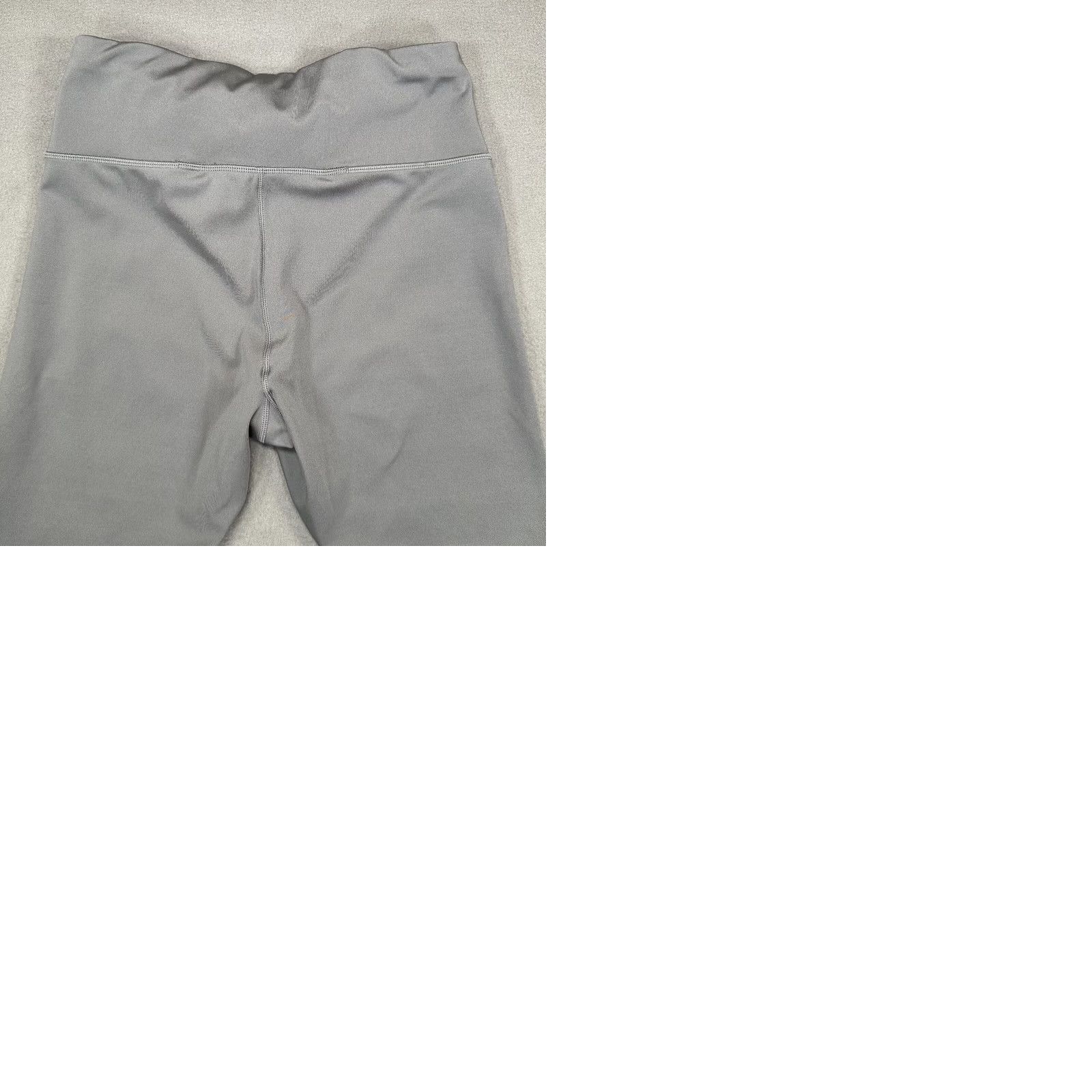 Merrell Merrell Pants Capri Leggings Leopard Print Gray Women Small Athletic Stretch EUC Capris Size 28" / US 6 / IT 42 - 9 Thumbnail