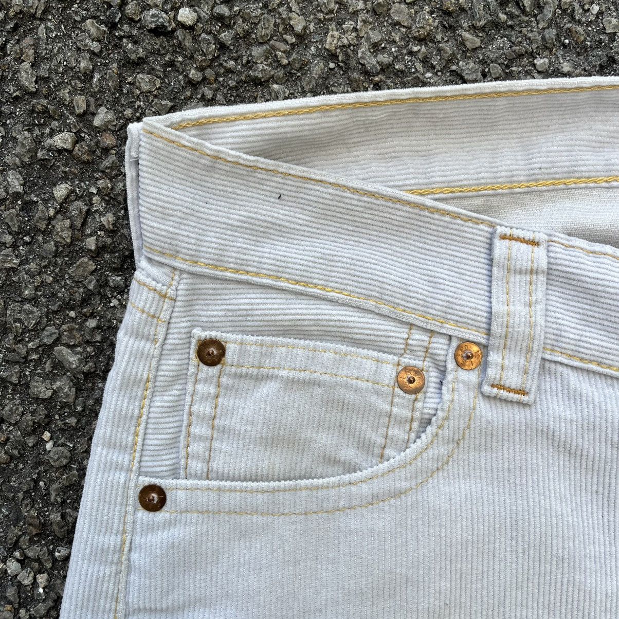 Levi's Flared LEVI’S Type 1 Tough Boot Cut Corduroy Pants Size US 33 - 4 Thumbnail