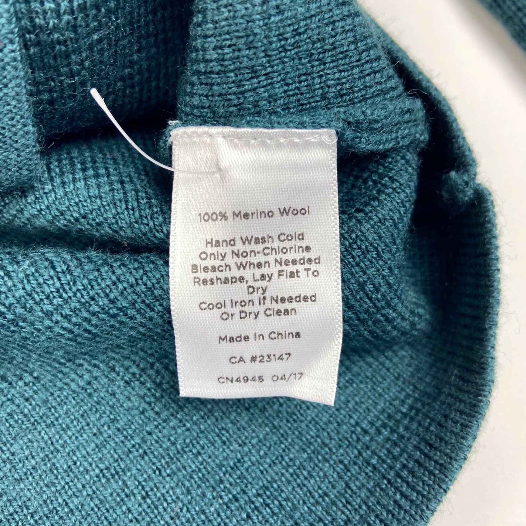Talbots Talbots Merino Wool Button Up Cardigan Green PS Petite Womens Sweater Long Sleeve 100% Merino Button Accents Therma Gold Button Jacket Cardigan Size S / US 4 / IT 40 - 5 Thumbnail