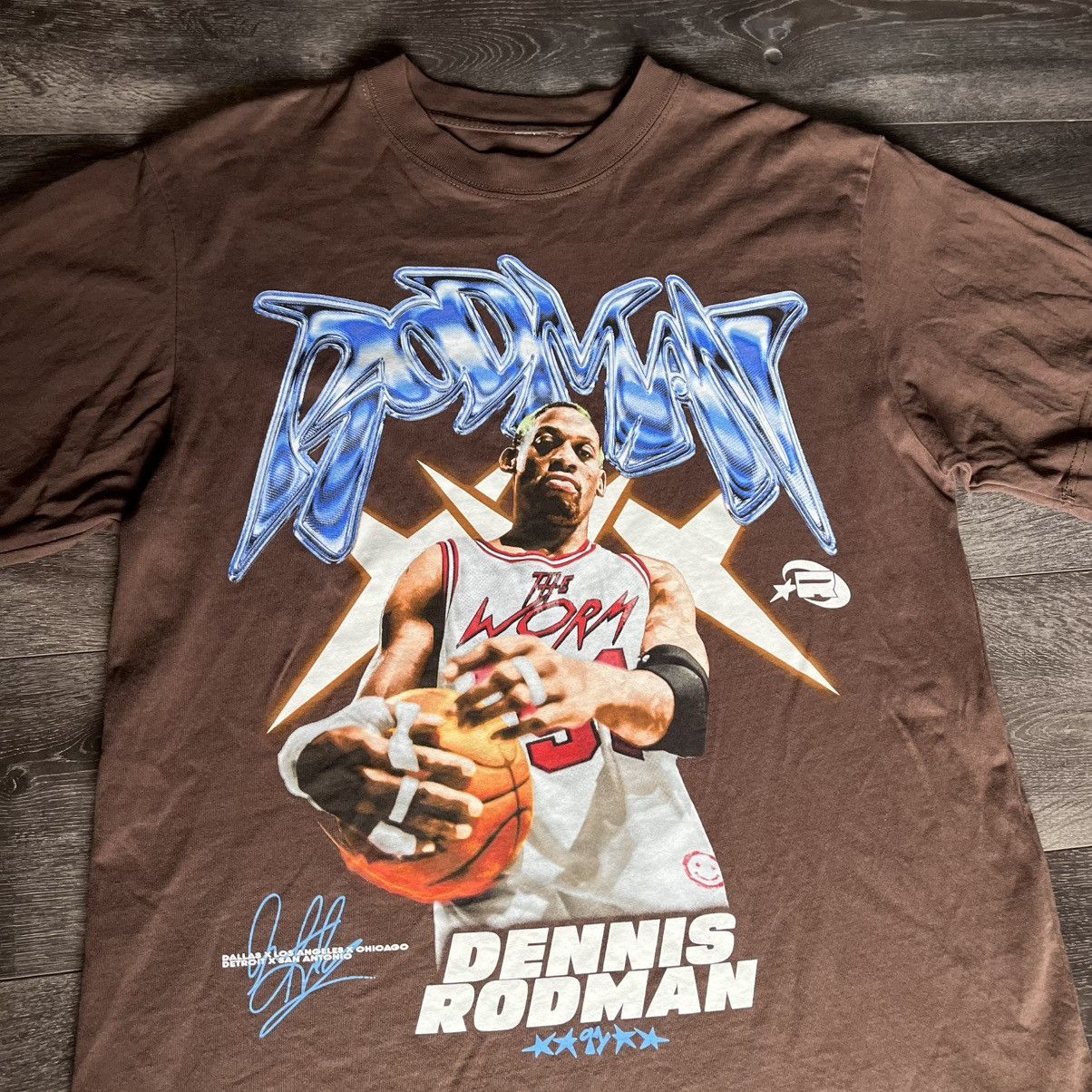 Vintage Dennis Rodman Brand Fly Lettering Oversized Graphic T Shirt Size US S / EU 44-46 / 1 - 3 Thumbnail