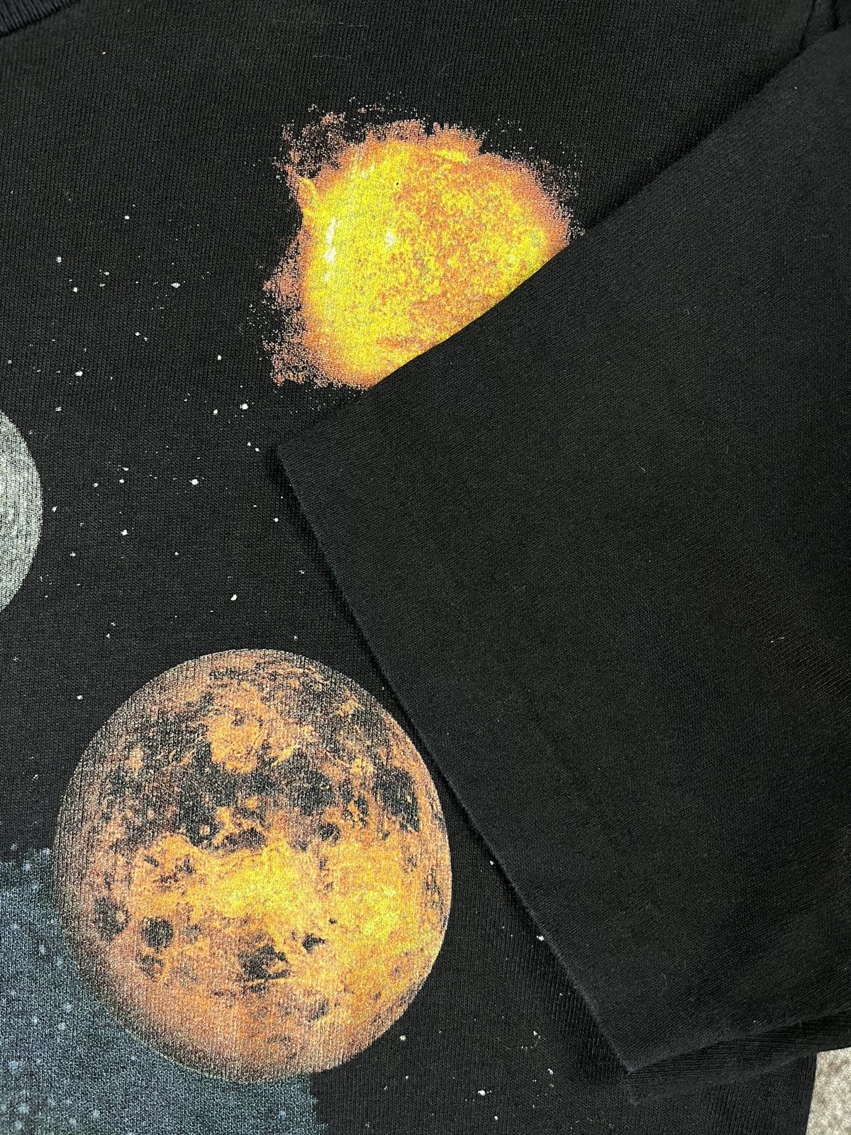 Vintage Vintage 90s solar system space tshirts Size US S / EU 44-46 / 1 - 7 Thumbnail