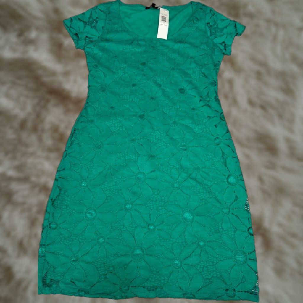 Vintage Tiana B Womens Short Sleeve Lace Overlay Dress Sz S Green Lined Sheath Knee Length New Size 28" / US 6 / IT 42 - 1 Thumbnail