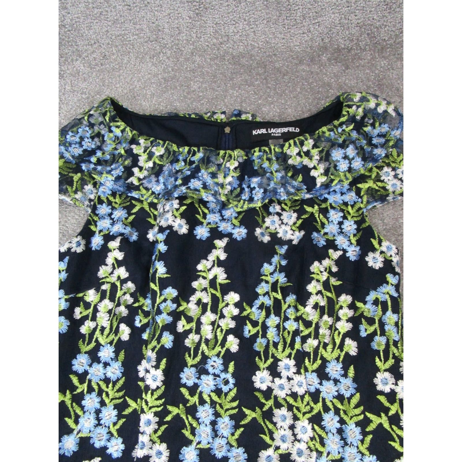 Karl Lagerfeld Karl Lagerfeld Dress Womens 6 Blue Floral Embroidered Pencil Sheath Short Sleeve Boat Neck Size M / US 6-8 / IT 42-44 - 2 Thumbnail