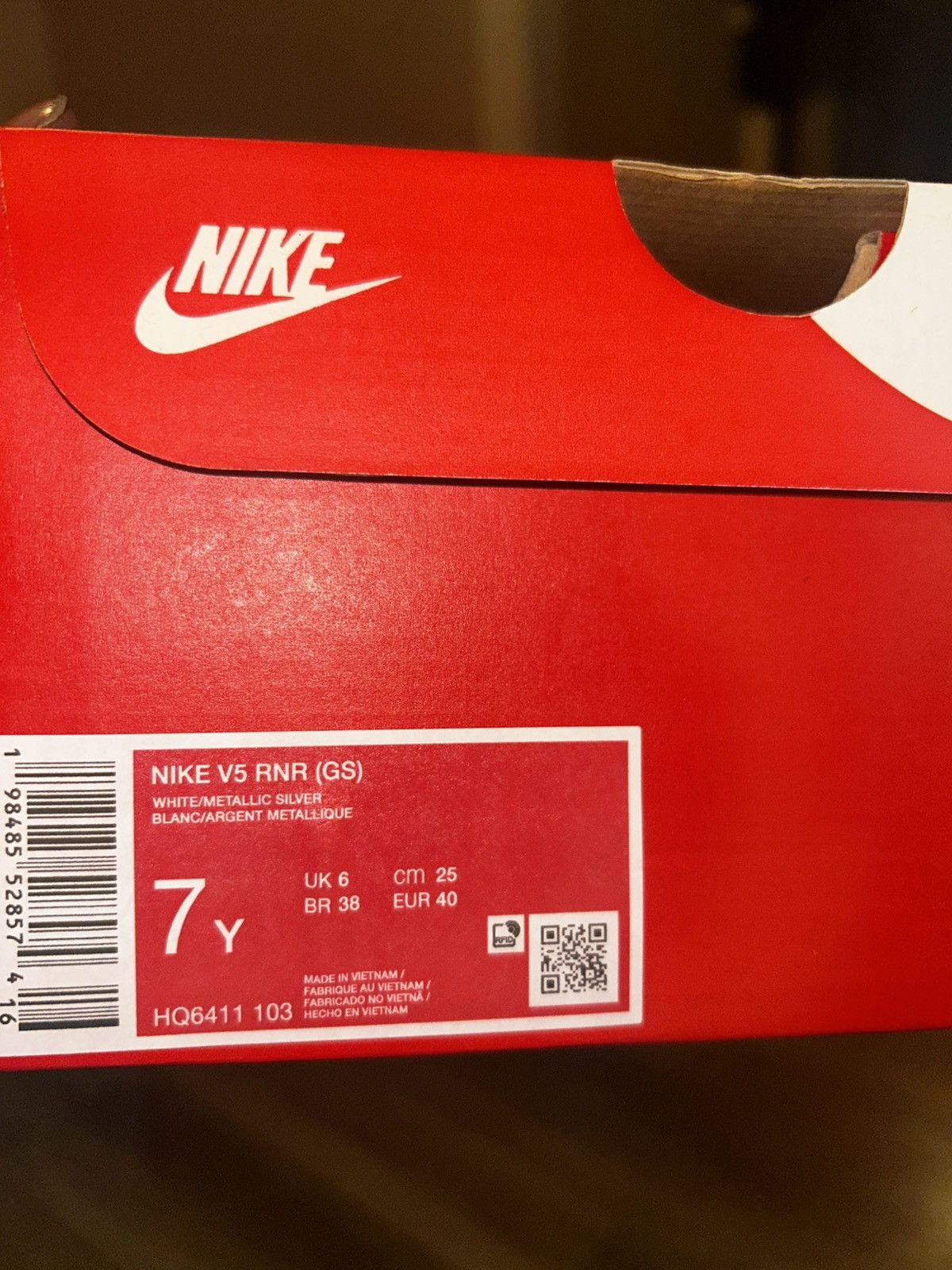 Nike Nike V5 Rnr (GS) Size US 7 / EU 40 - 7 Thumbnail