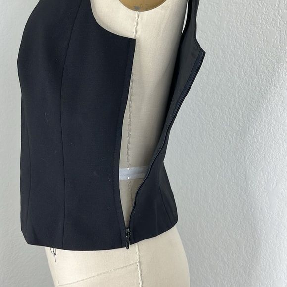 Giorgio Armani Giorgio Armani VTG 90s Suit Shell Tailored Side Zip Top Size M / US 6-8 / IT 42-44 - 5 Thumbnail