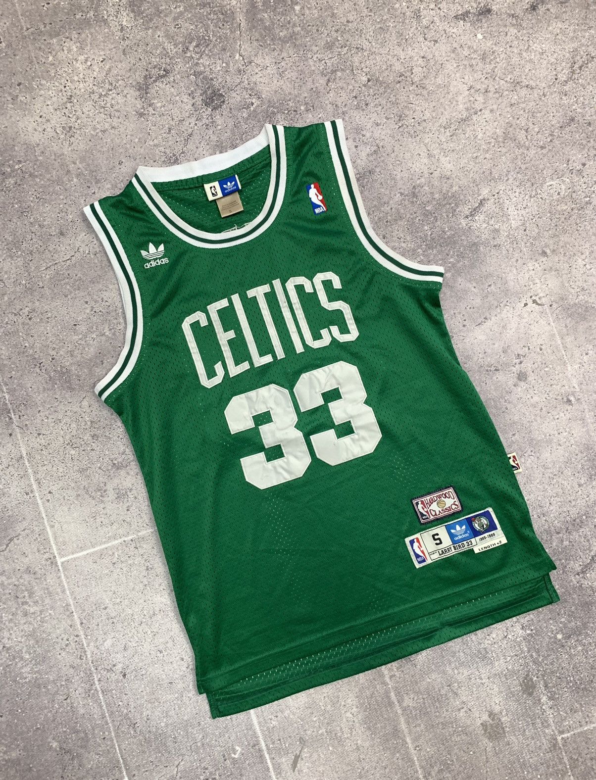 NBA × Vintage Vintage Celtic Bird 33 Adidas jersey Y2K NBA JERSEY Size US S / EU 44-46 / 1 - 4 Thumbnail