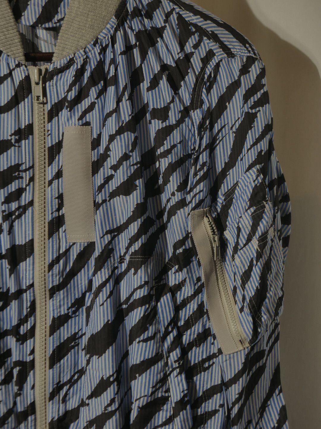 Sacai Resort 2015 Tiger Camo Print Bomber Jacket Size US M / EU 48-50 / 2 - 5 Thumbnail