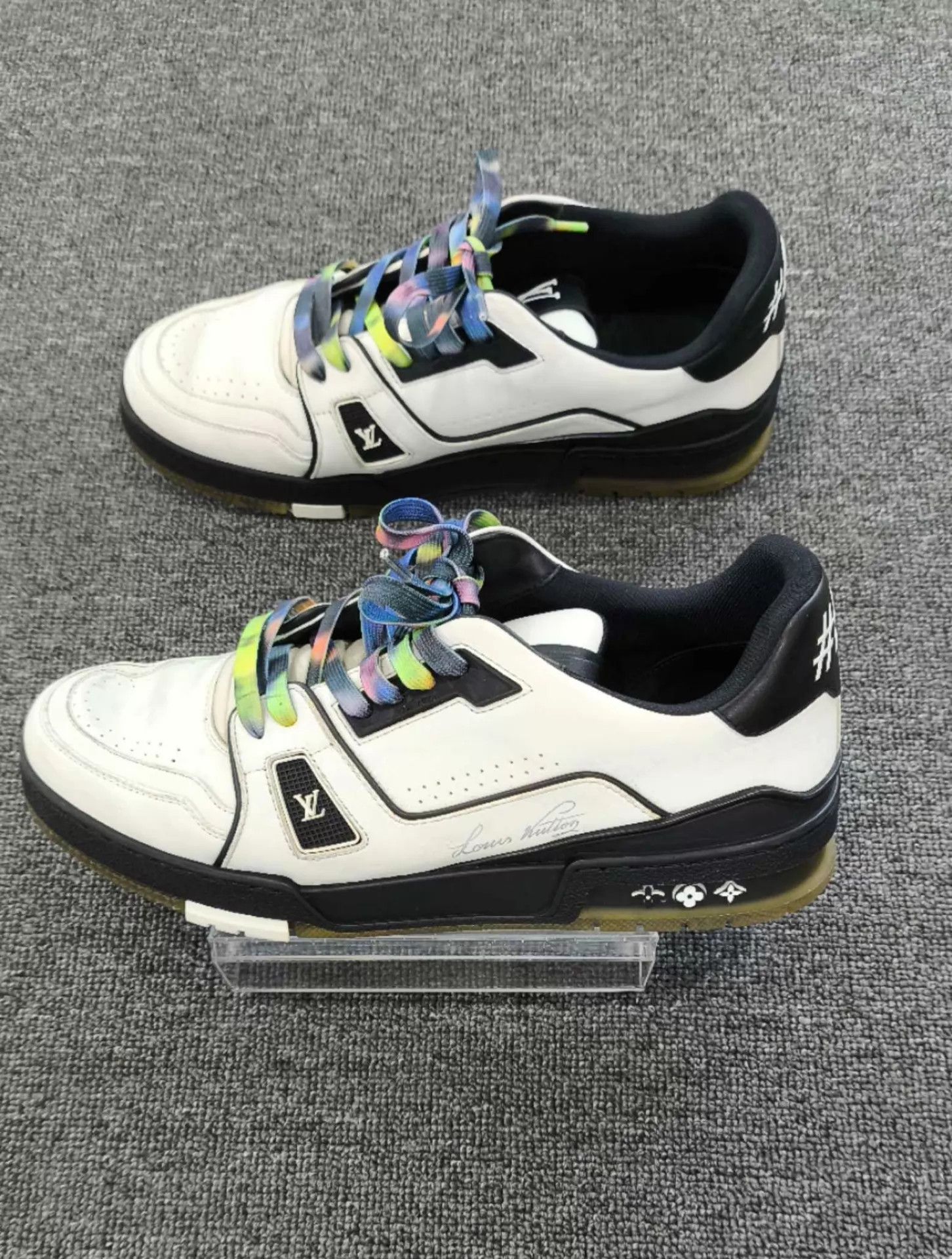 Louis Vuitton Louis Vuitton Black White Color - Blocked Trainer 42 Size US 9 / EU 42 - 3 Thumbnail