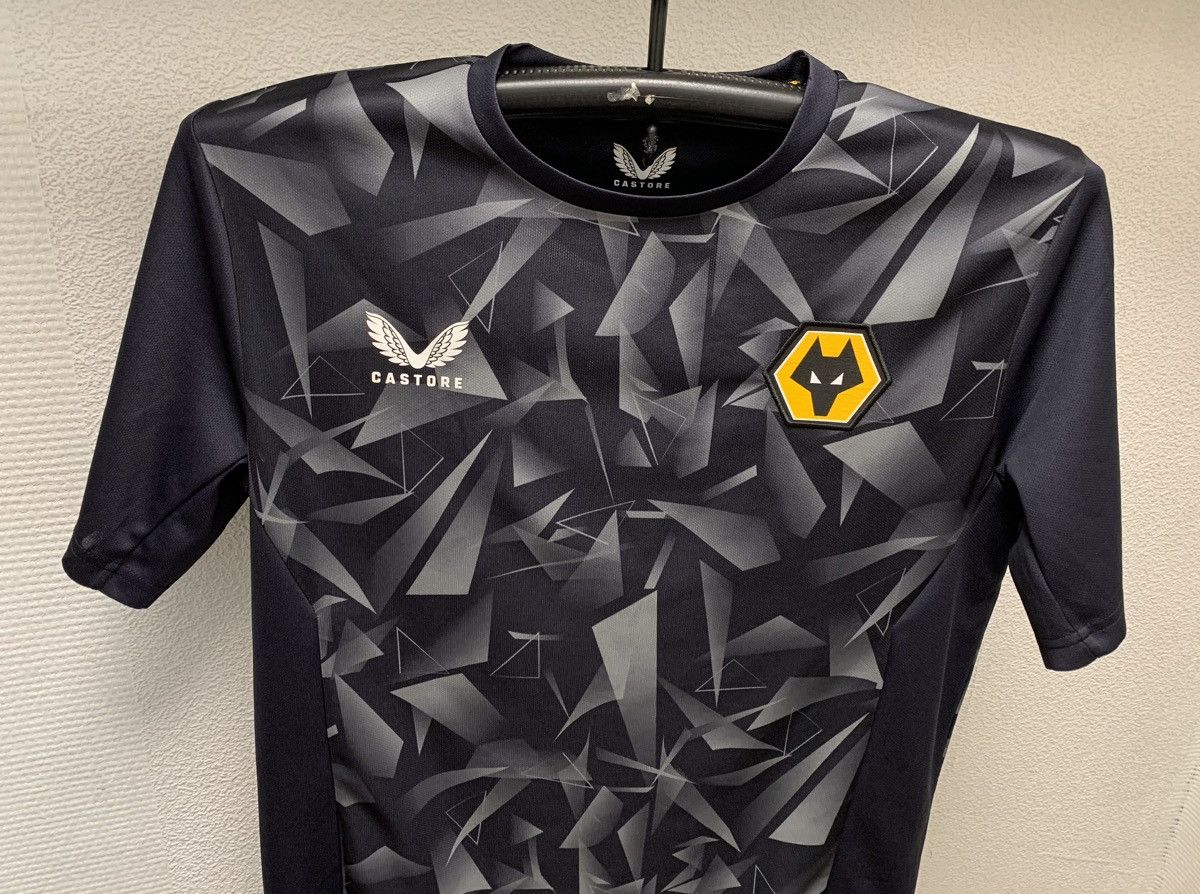 Castore Wolverhampton castore soccer jersey M size APL Size US M / EU 48-50 / 2 - 4 Thumbnail