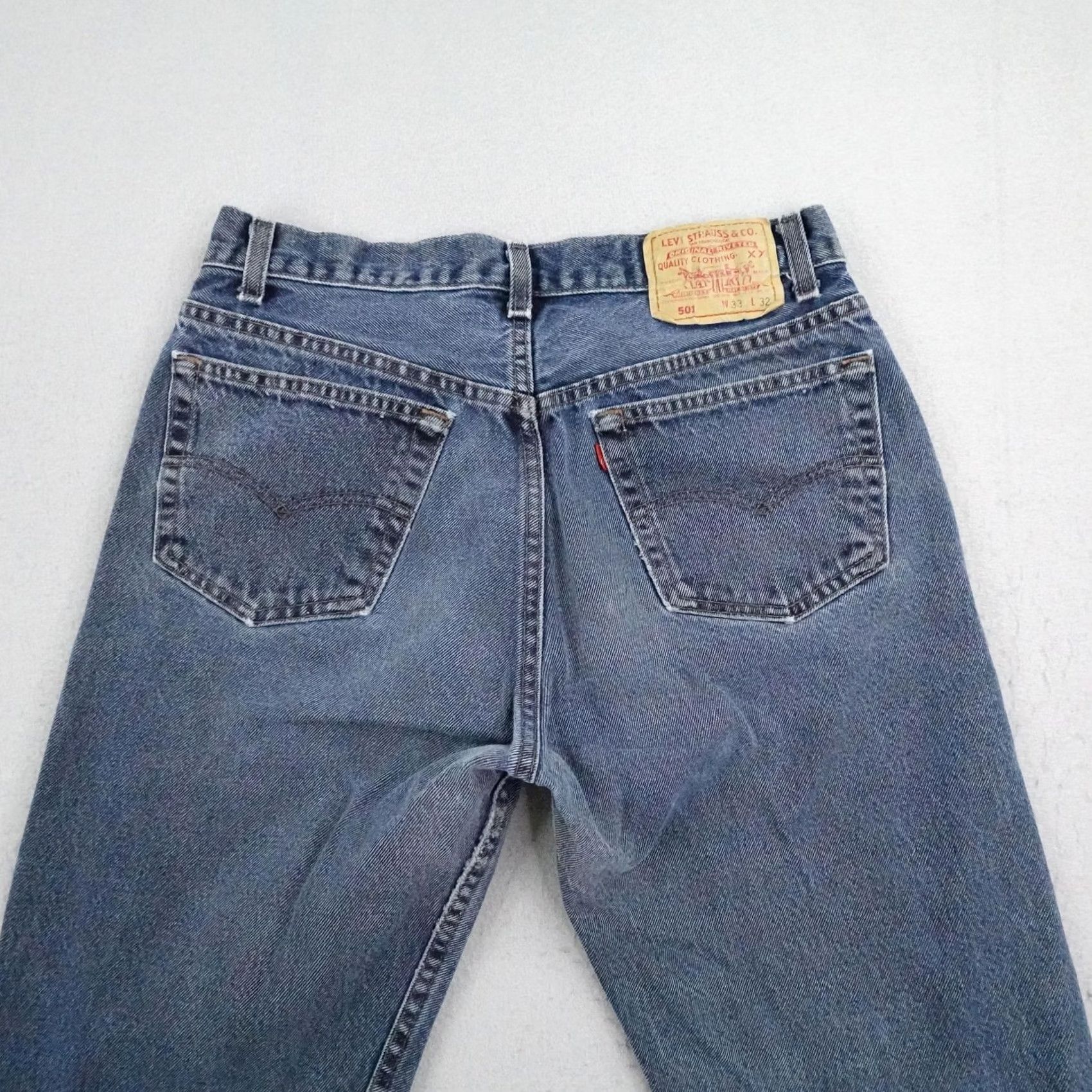 Levi's VINTAGE Levis Jeans Mens 33 Blue Denim 501 Button Fly Straight Leg 90s USA Size US 33 - 7 Thumbnail