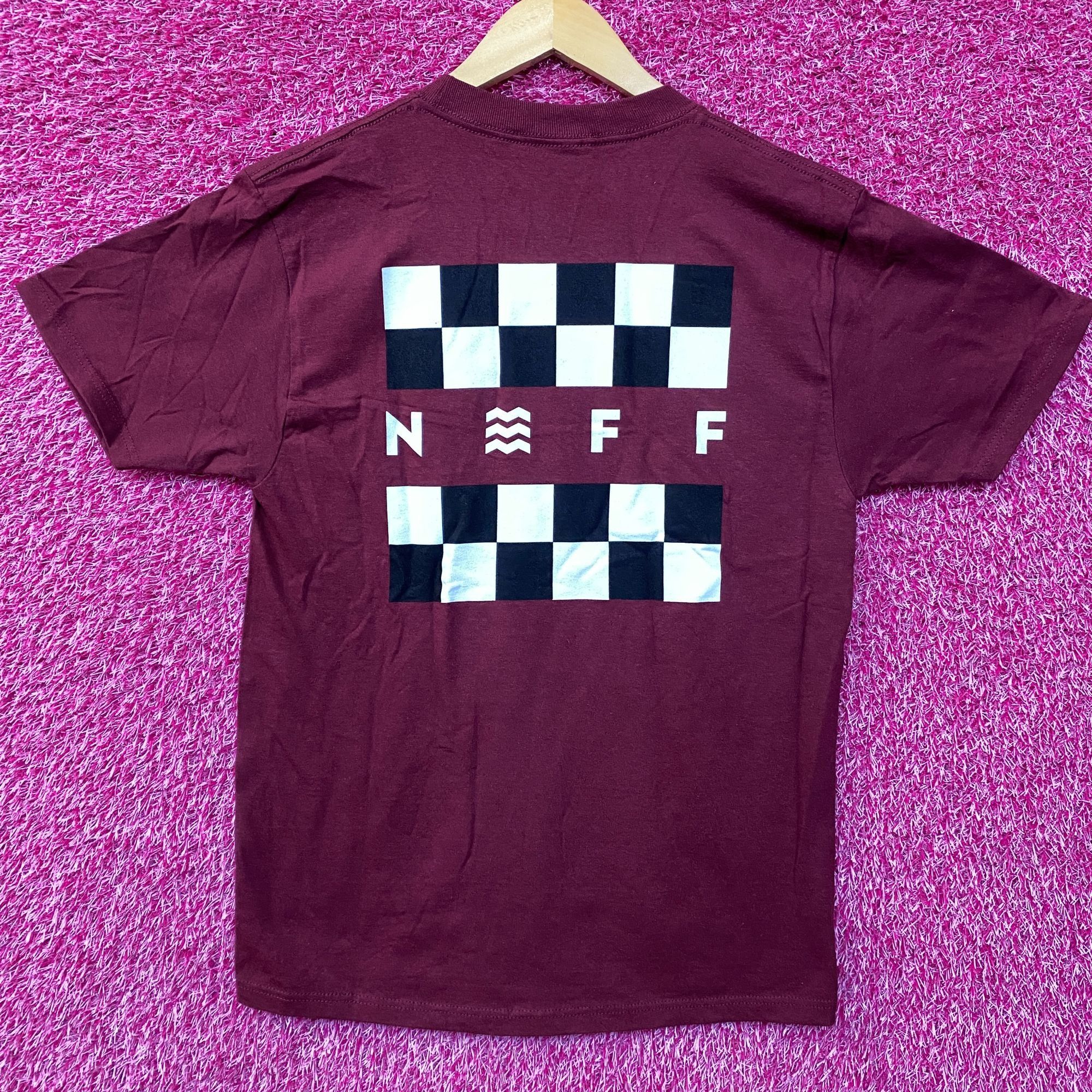 NEFF Neff Burgandy Streetwear Logo Tshirt size small Size US S / EU 44-46 / 1 - 1 Thumbnail