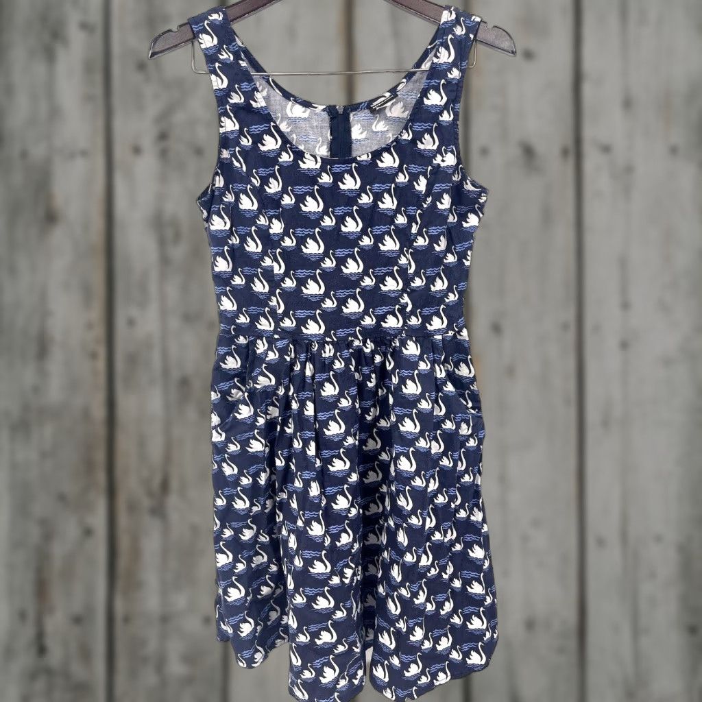 Vintage VINTAGE Retrolicious Womens Dress Sleeveless Knee Length Pleated Zipper Pockets Casual 90s Blue Size M / US 6-8 / IT 42-44 - 1 Thumbnail