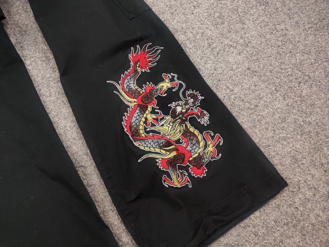 Ed Hardy Ed Hardy Vintage Y2K Style Dragon Embroidered Cargo Pants Size US 30 / EU 46 - 12 Thumbnail