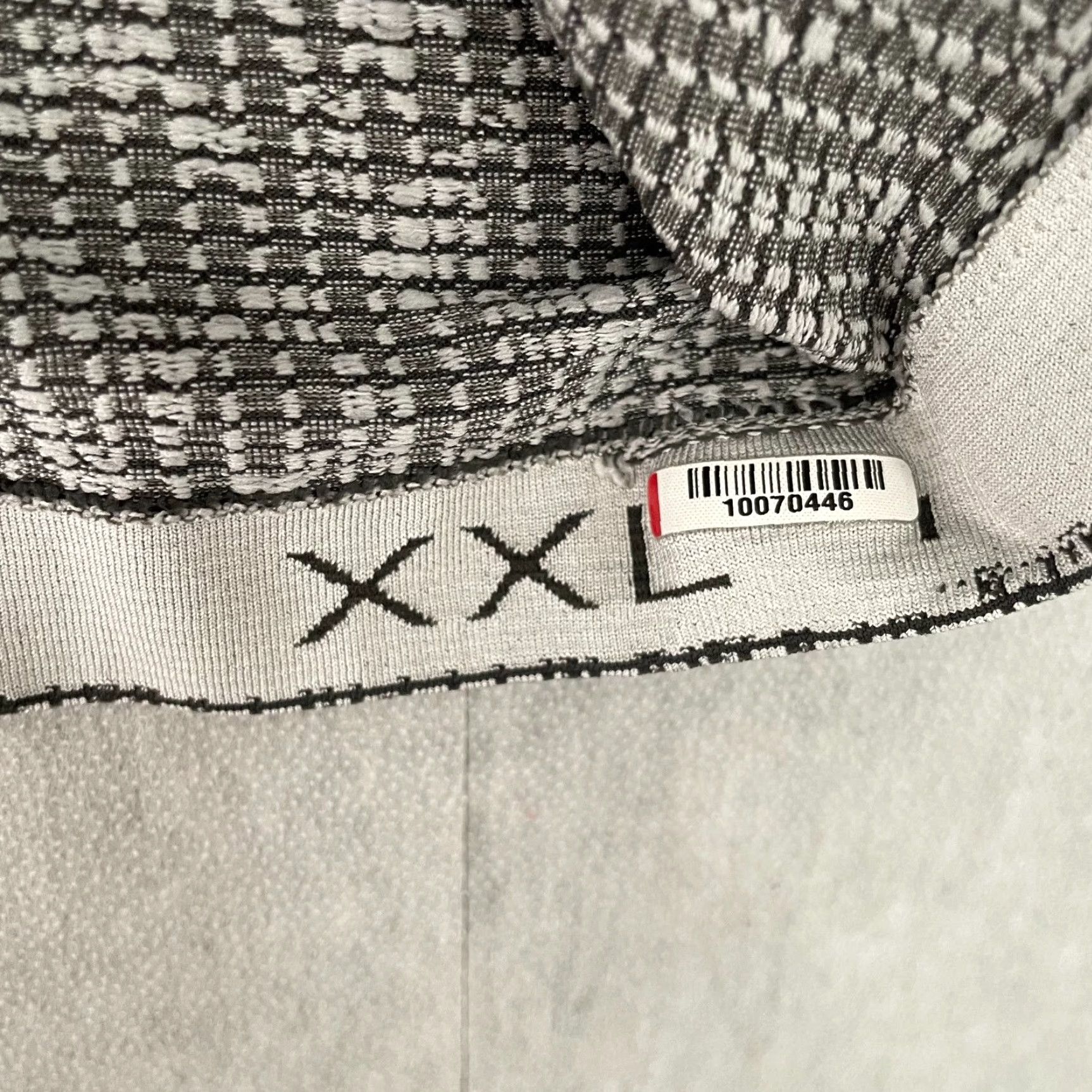 Lululemon VINTAGE Lululemon Polo Shirt Adults 2XL Gray Short Sleeve Activewear Gym Sports Size US XXL / EU 58 / 5 - 7 Thumbnail