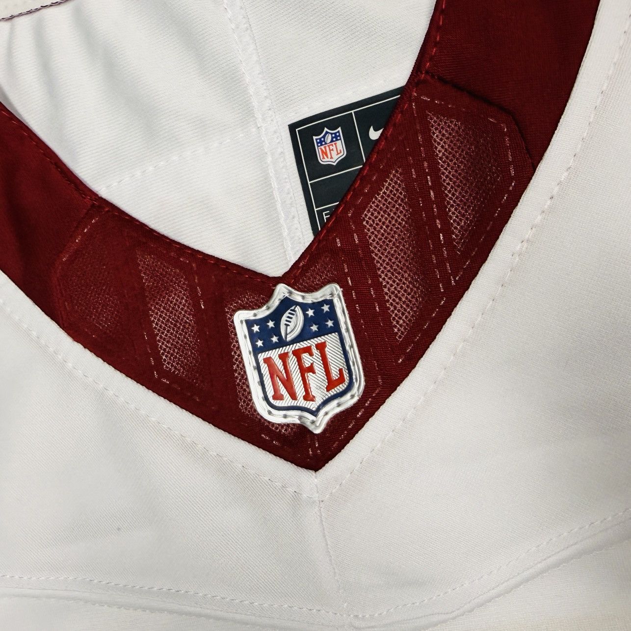 Nike Jayden DANIELS Washington COMMANDERS NIKE Football Jersey Size US L / EU 52-54 / 3 - 4 Thumbnail
