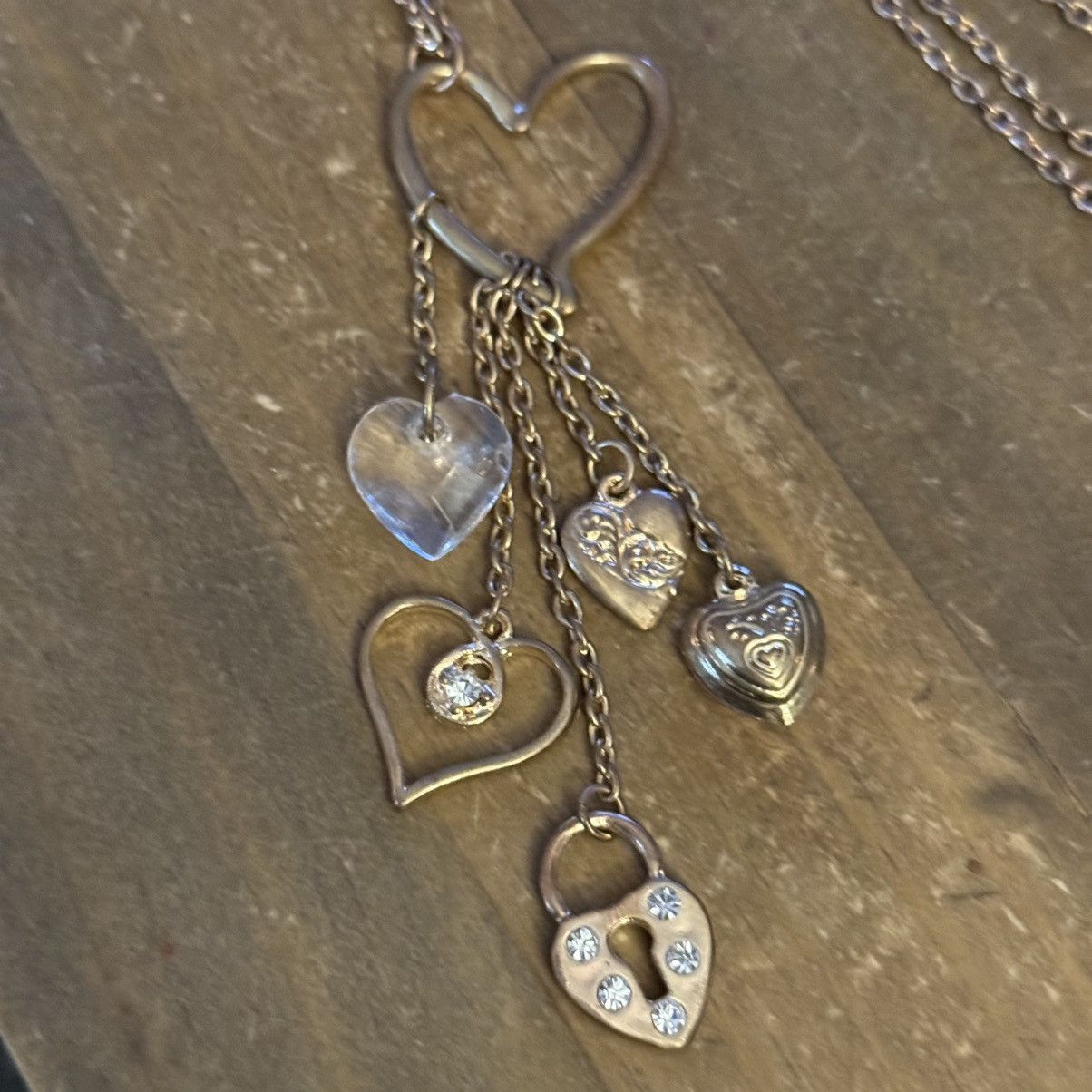 Other Gold tone heart theme tassel pendant necklace Size ONE SIZE - 3 Thumbnail
