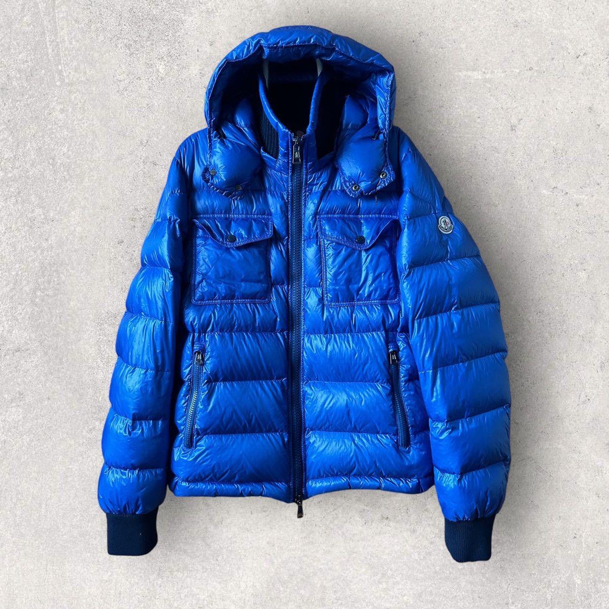 Image of Moncler Winter Puffer Jacket Maya in Blue, Men's (Size Medium)