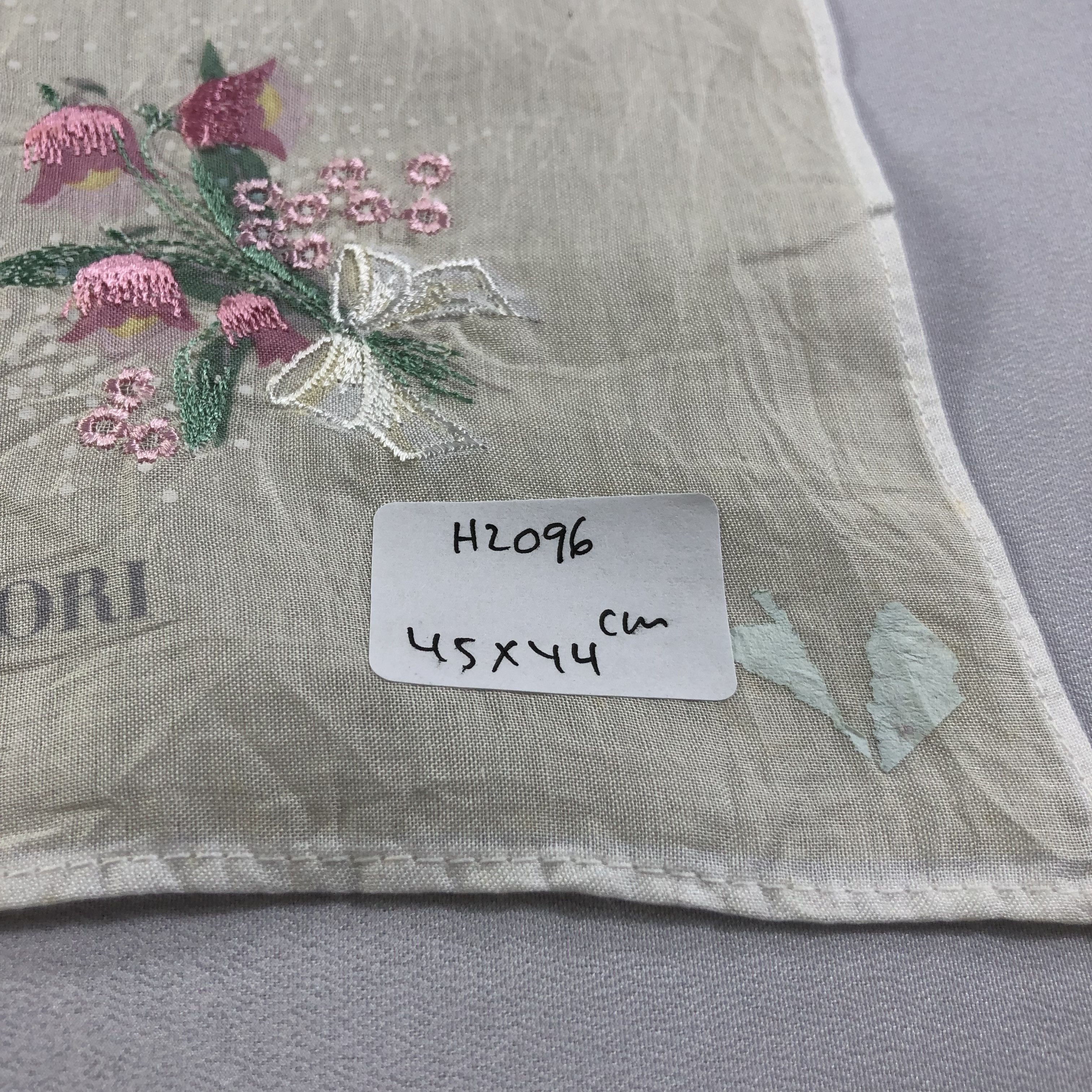 Hanae Mori × Japanese Brand × Vintage Hanae Mori Handkerchief Neckerchief Bandana H2096 Size ONE SIZE - 11 Thumbnail