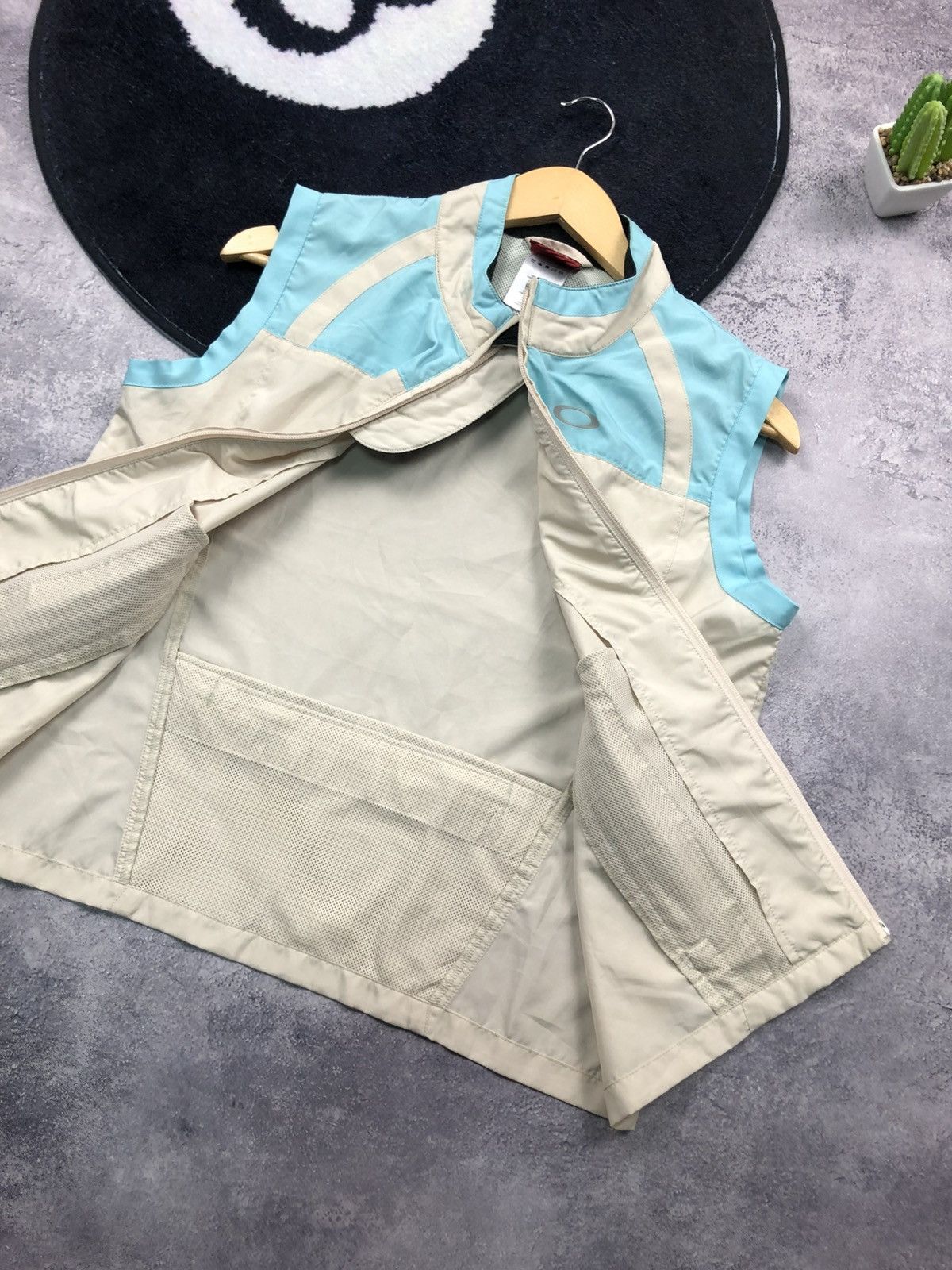 Oakley OAKLEY Vintage 1990s Gorpcore Polyester Hype Vest Mini Logo Size US M / EU 48-50 / 2 - 11 Thumbnail